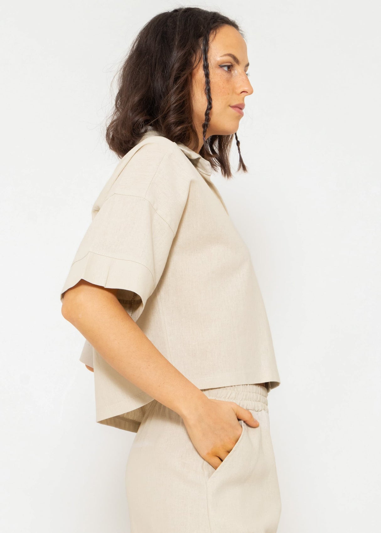 Crop linen blouse jacket, beige