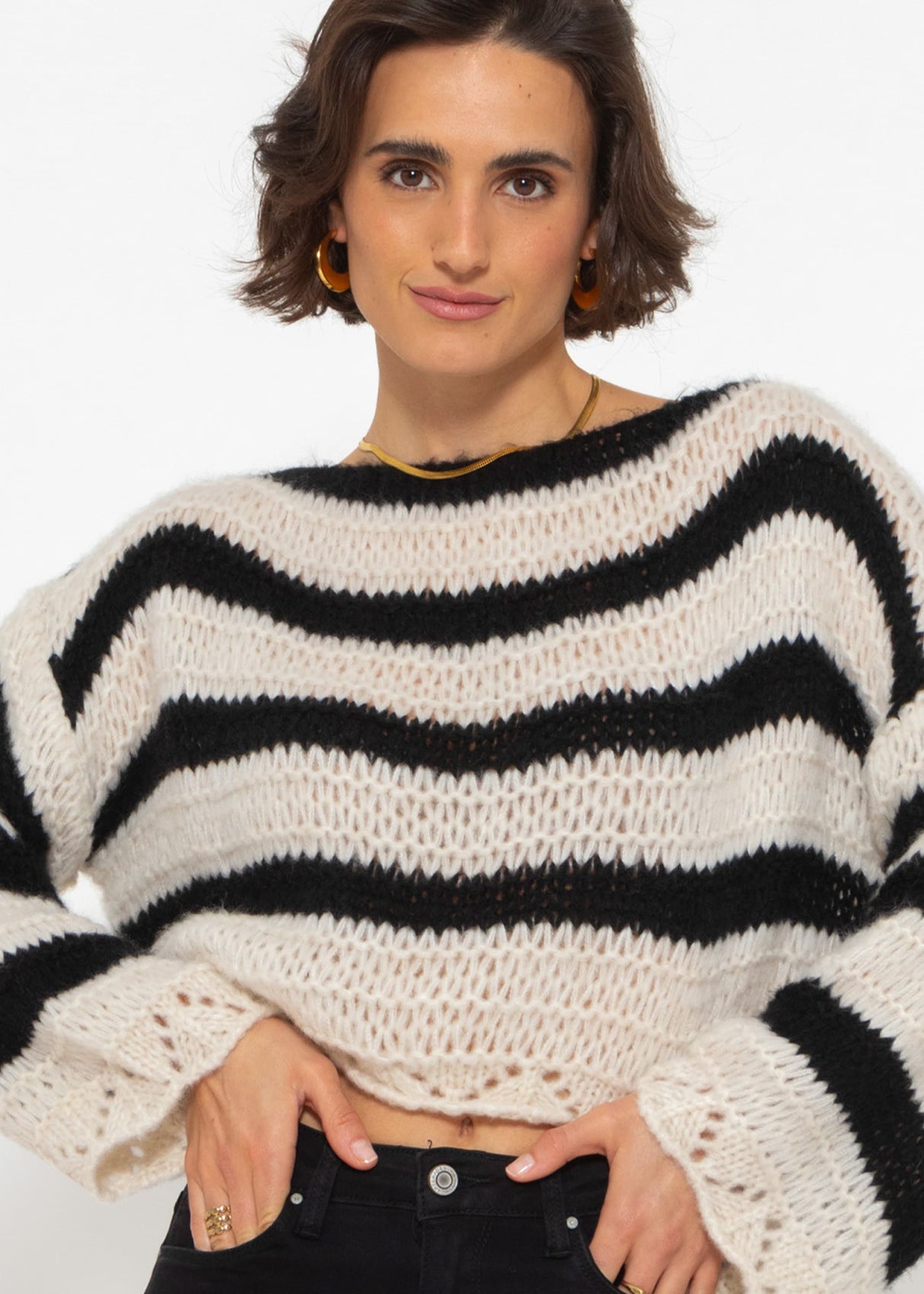 Sweater with stripes - black-beige