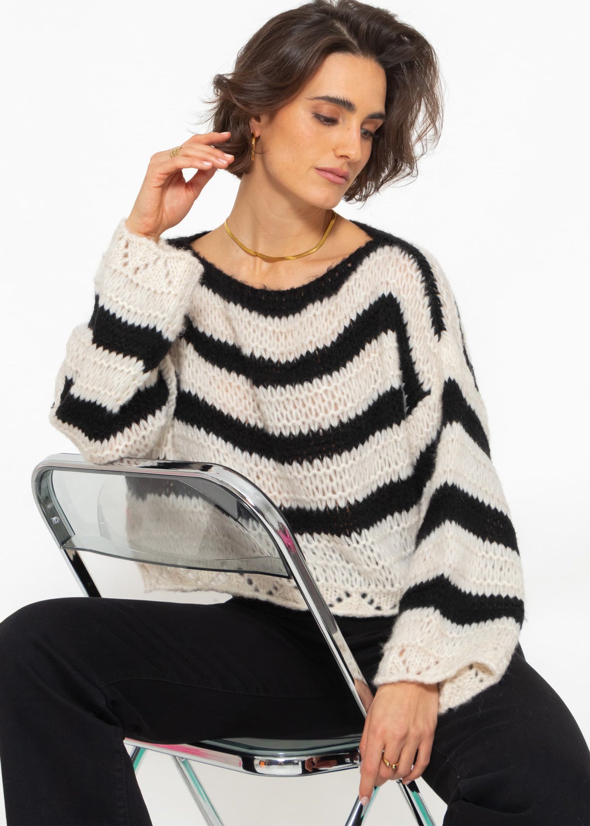 Sweater with stripes - black-beige