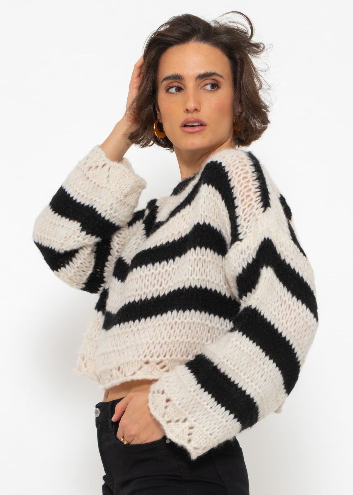 Sweater with stripes - black-beige