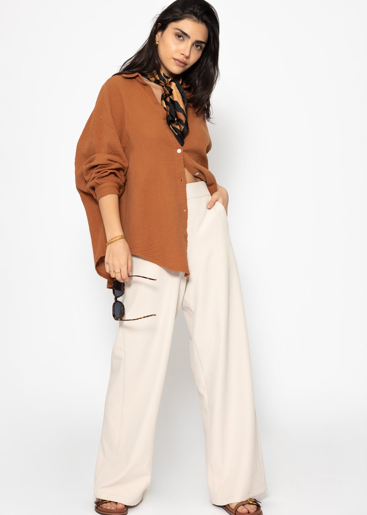 Musselin Bluse oversize, kurz, cognac