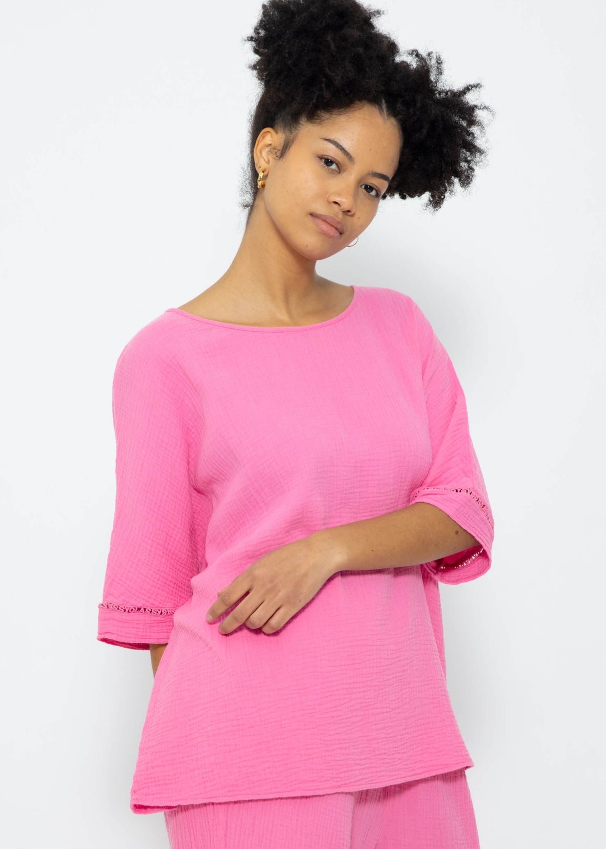 Muslin pajama shirt with lace trim - pink