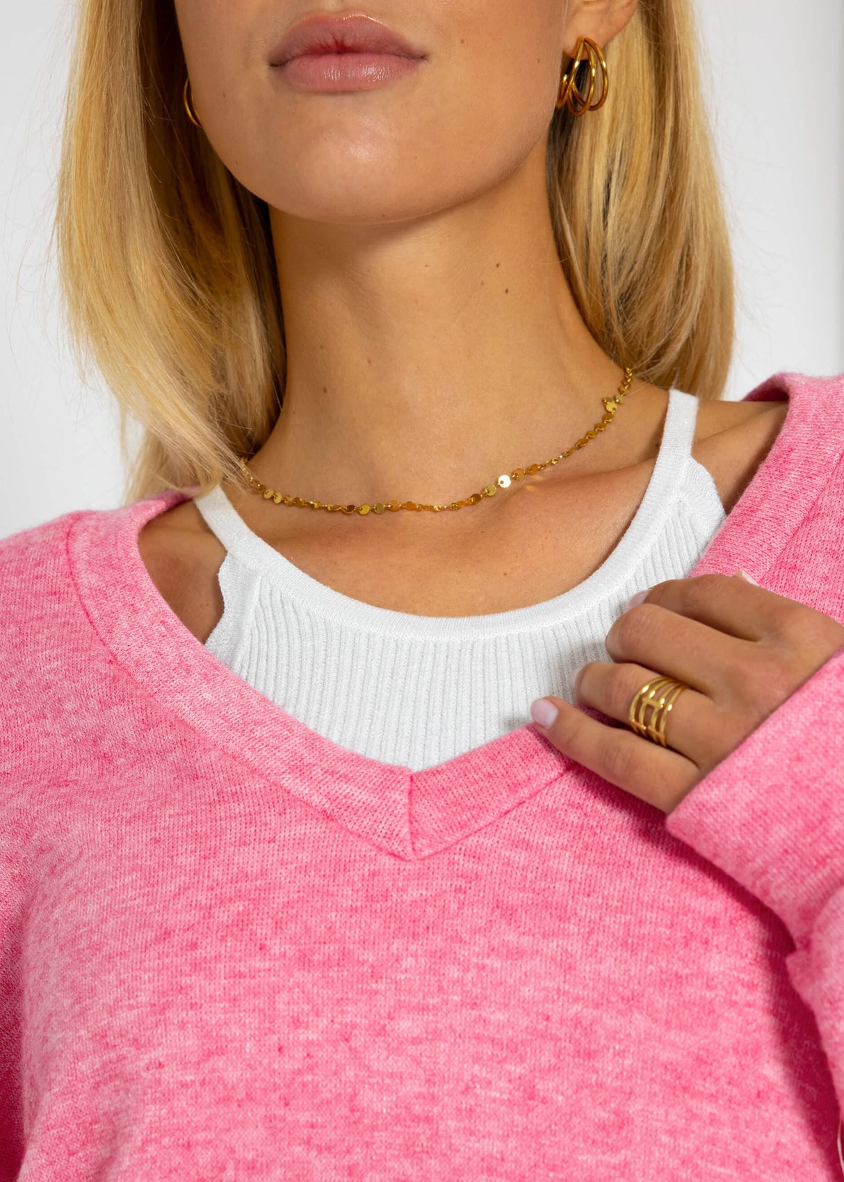 Oversize soft sweater with deep V-neck - pink