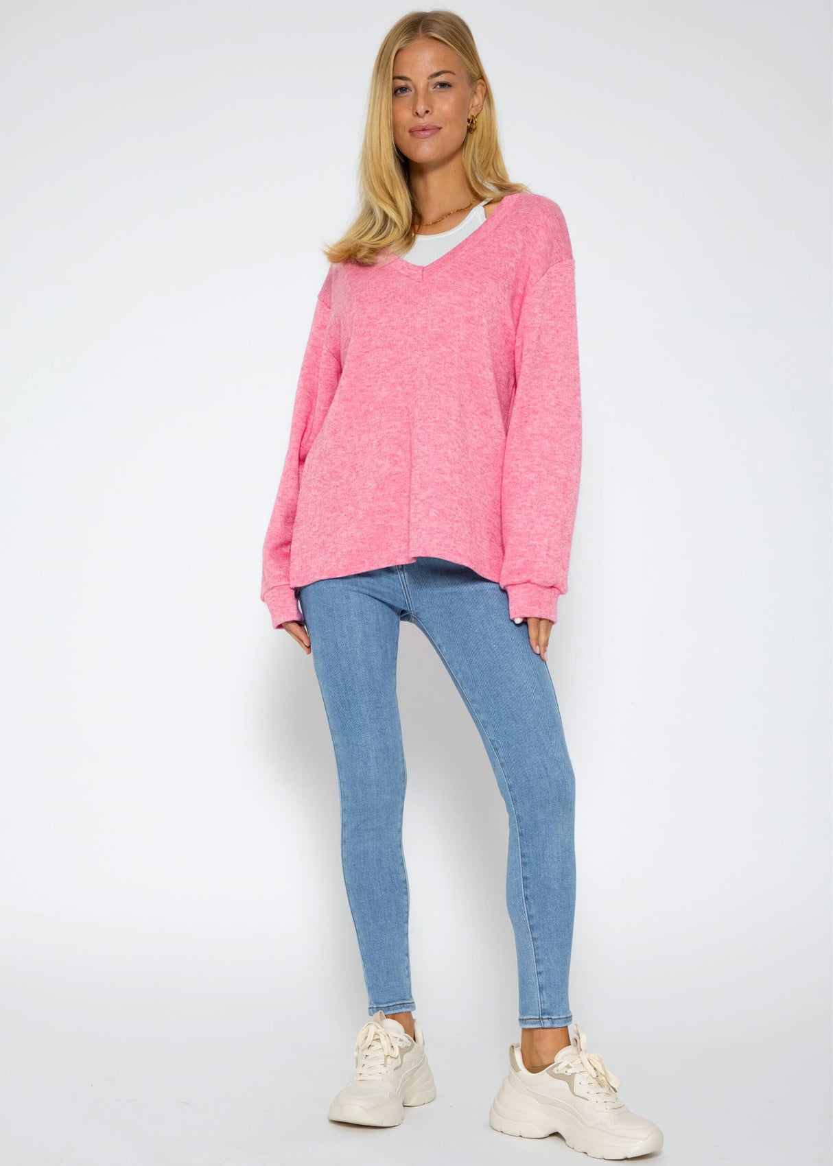 Oversize soft sweater with deep V-neck - pink