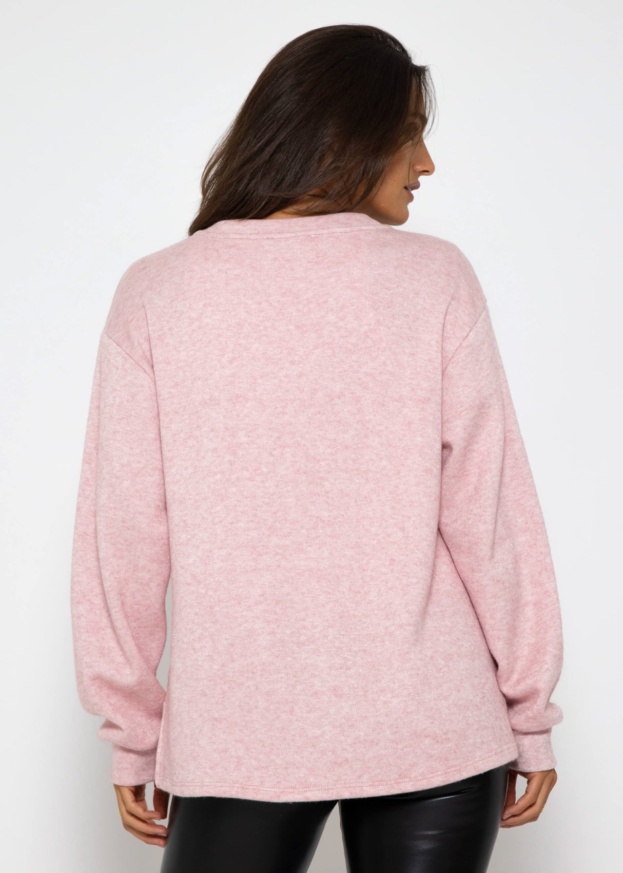 Oversize soft sweater with deep V-neck - pink