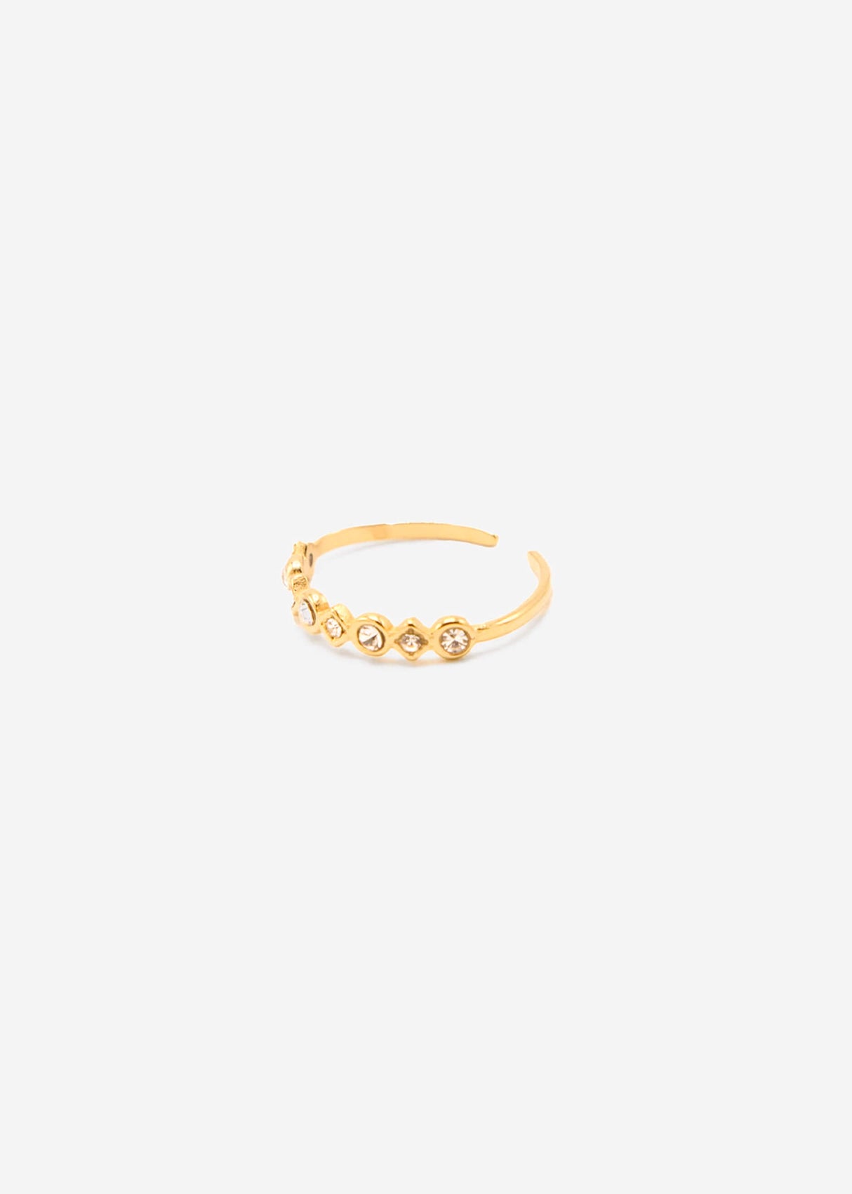 Zarter Ring mit funkelnden Steinchen, gold