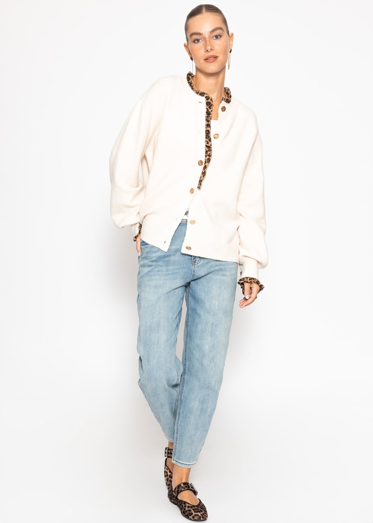 Leo-print cardigan with ruffles - off-white