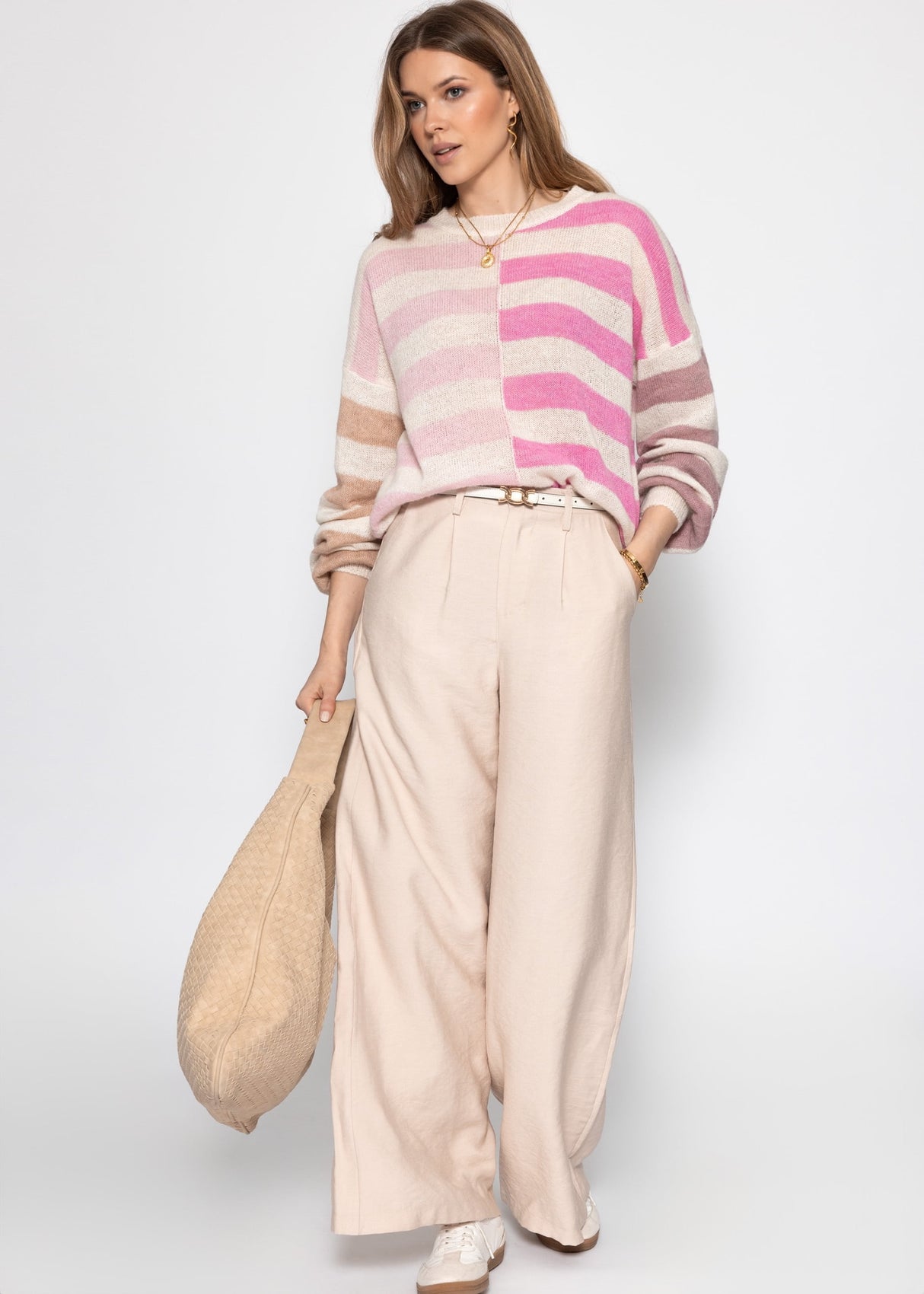 Fine knit sweater with striped pattern - pink