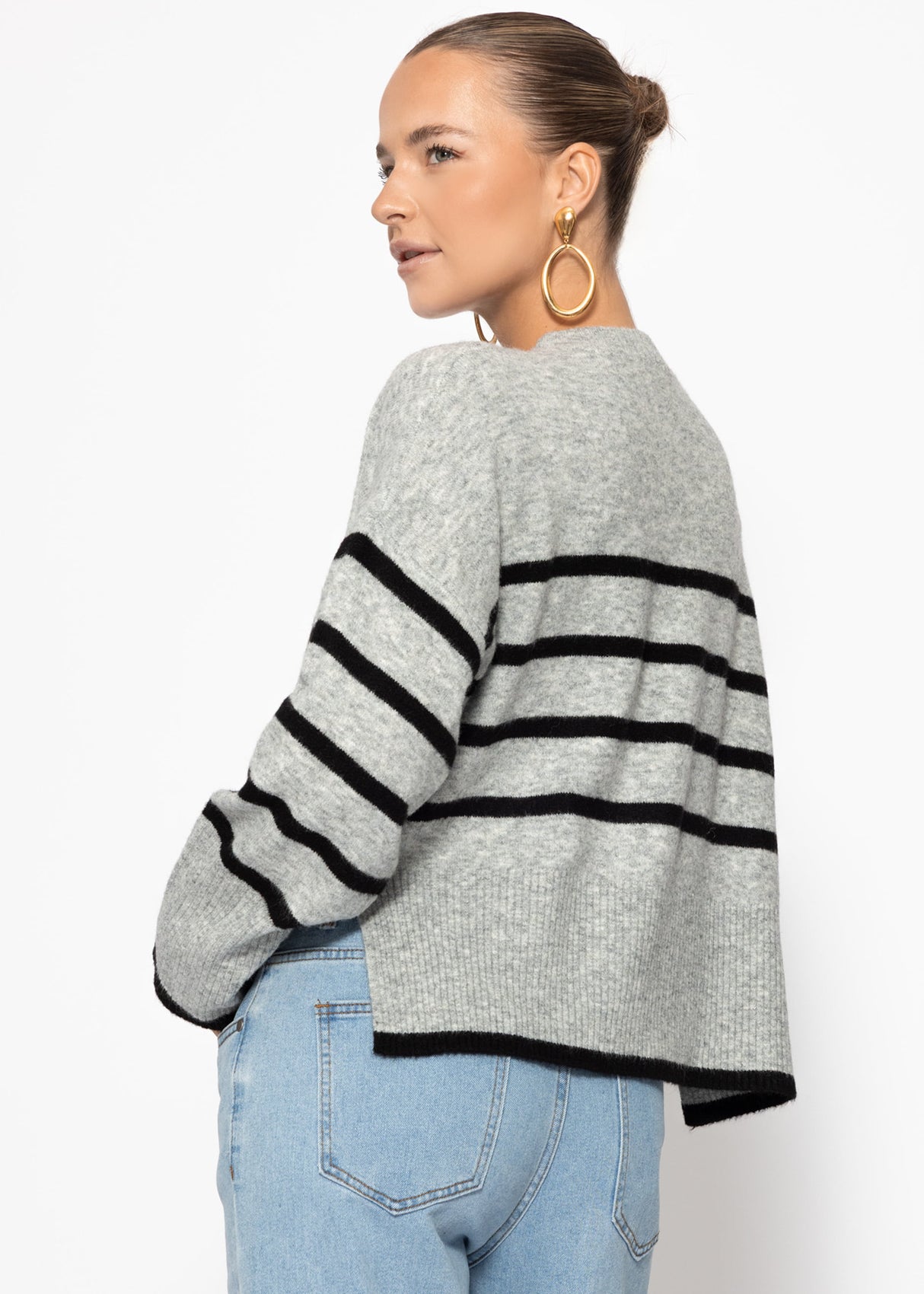 Striped knitting sweater with side slits - gray -black
