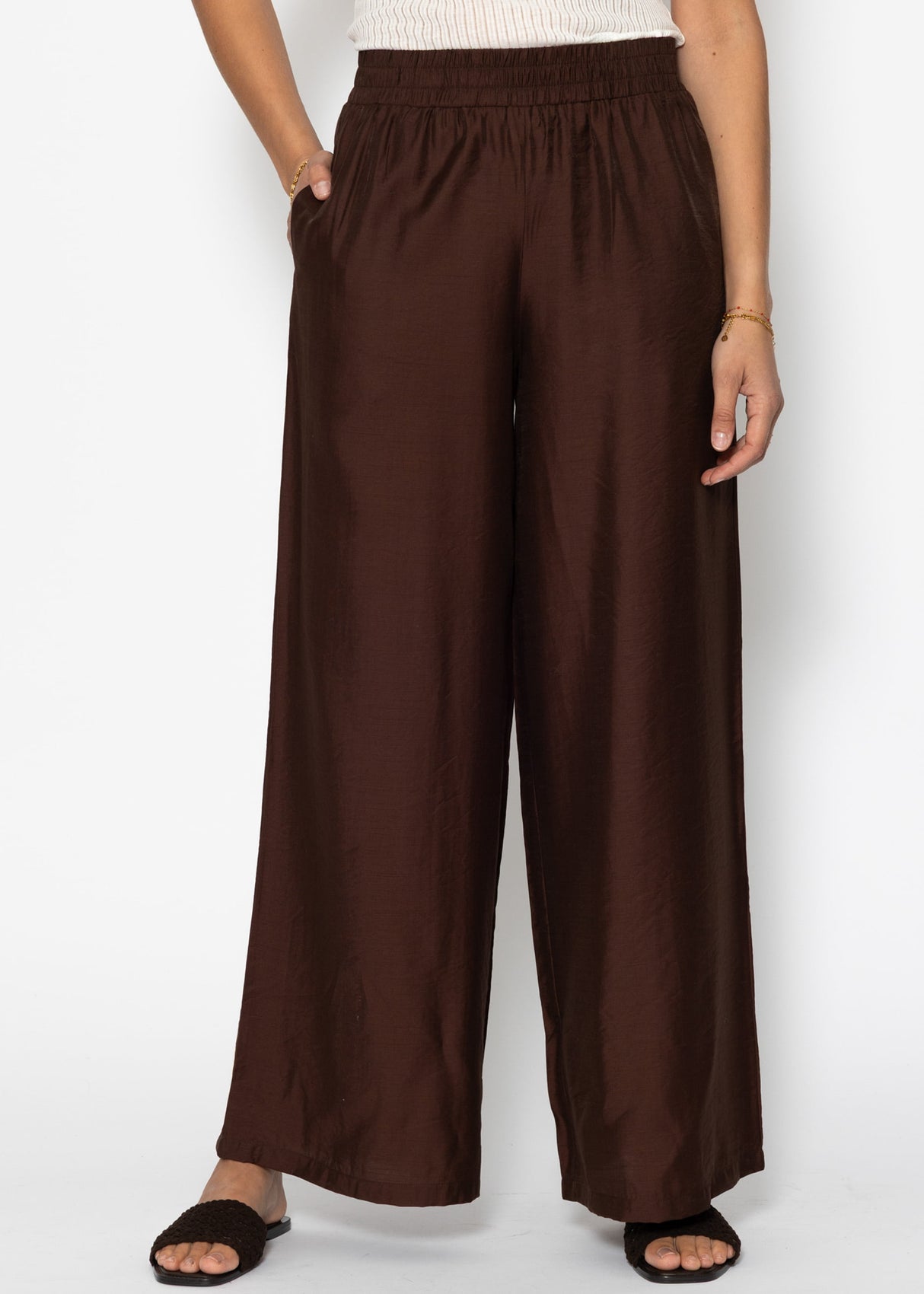 Shiny fabric trousers with a straight leg - brown