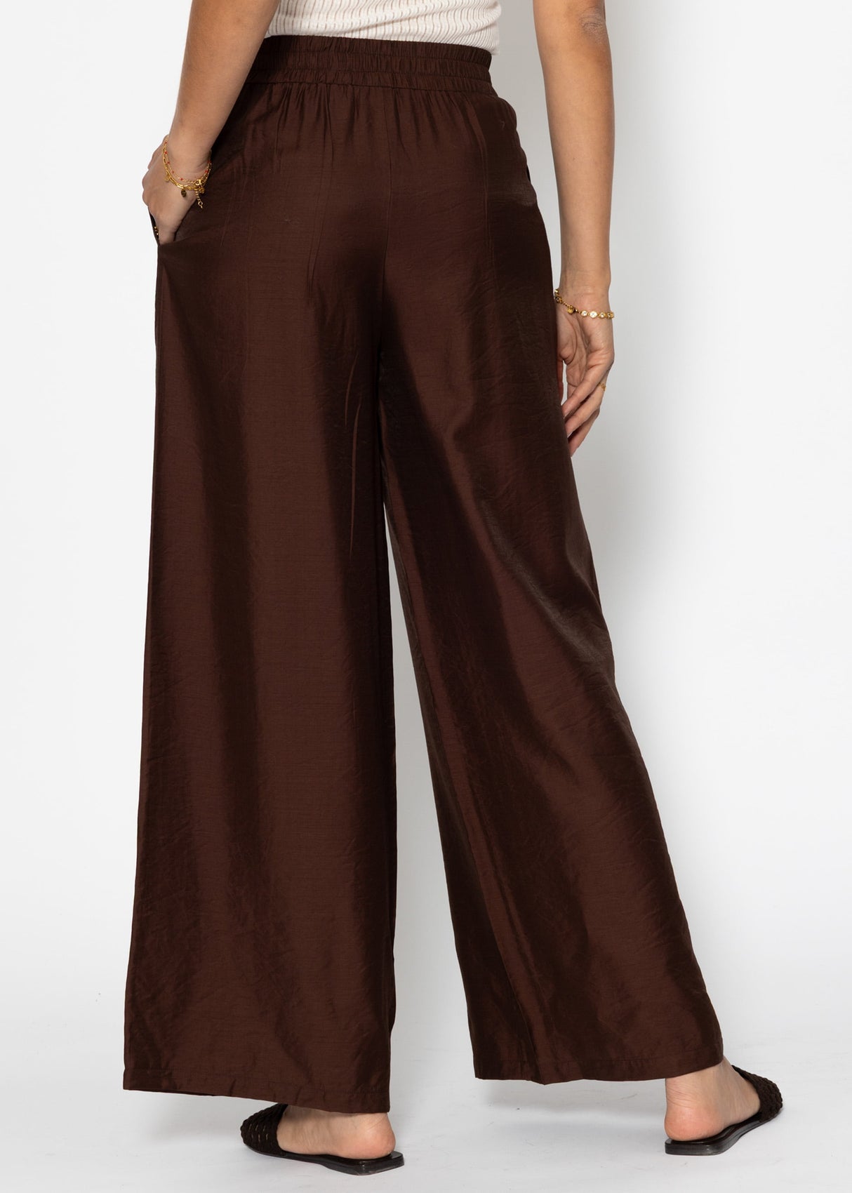 Shiny fabric trousers with a straight leg - brown