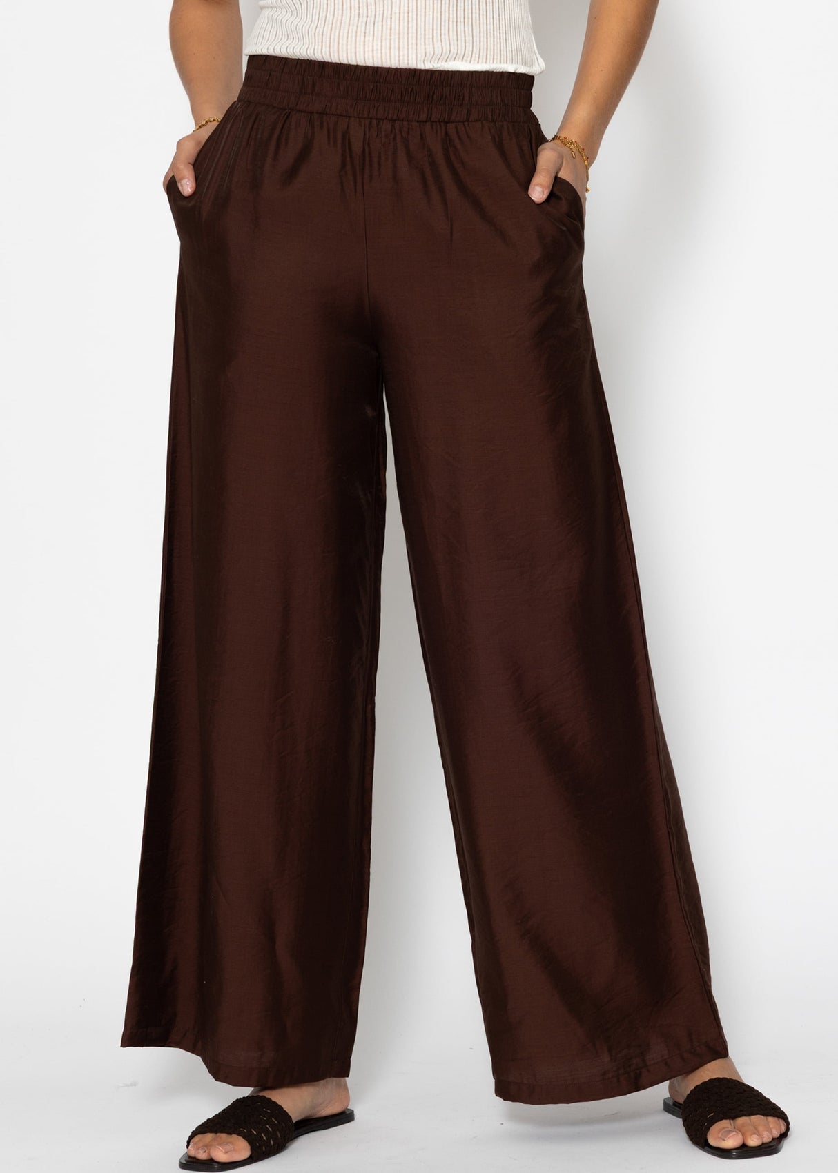 Shiny fabric trousers with a straight leg - brown