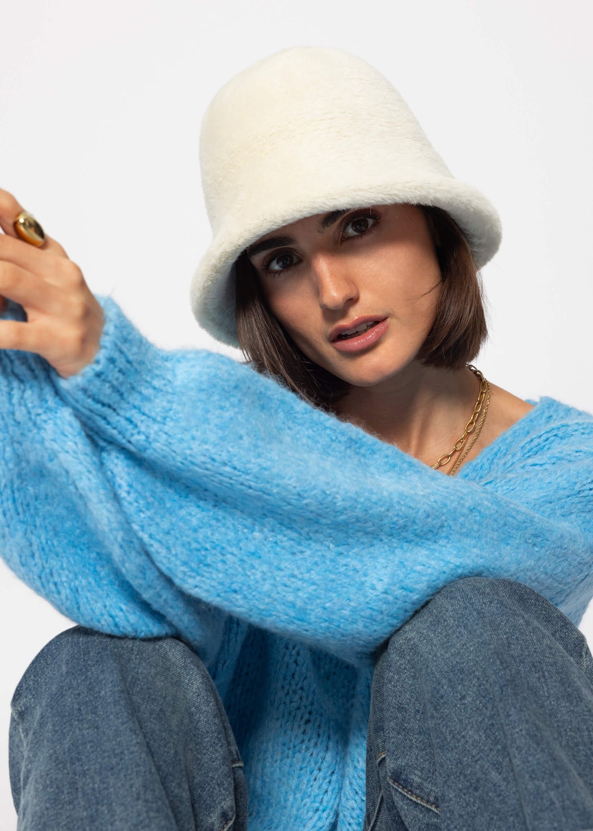 Faux fur hat - off-white