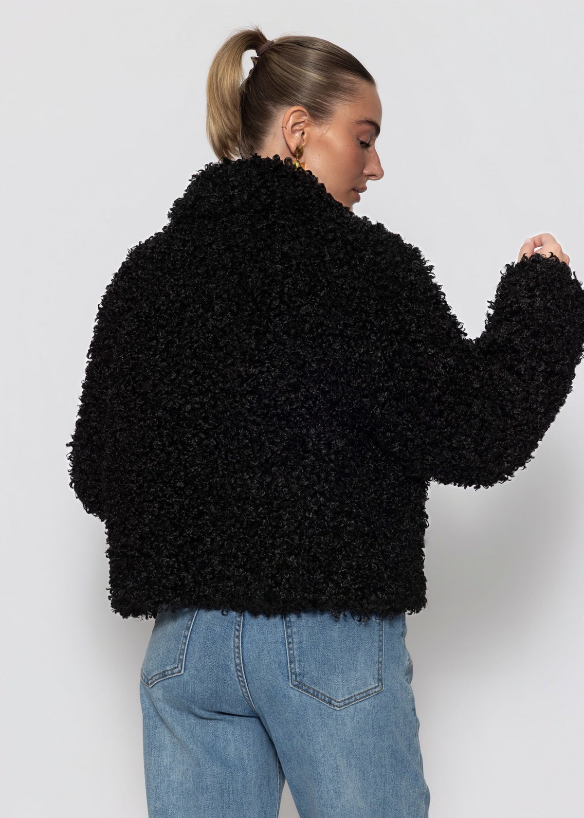 Jacke aus Teddyfell - schwarz