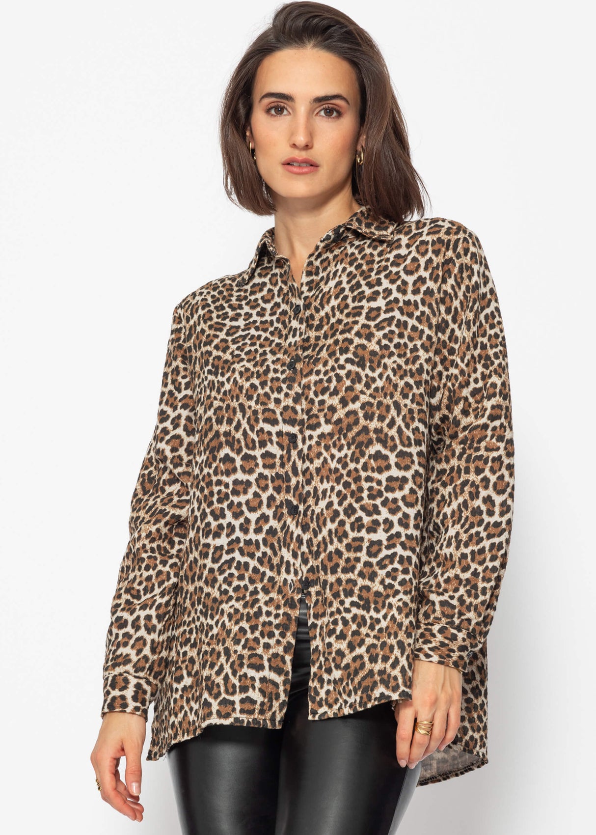 Classic-cut blouse in muslin with leopard print - brown