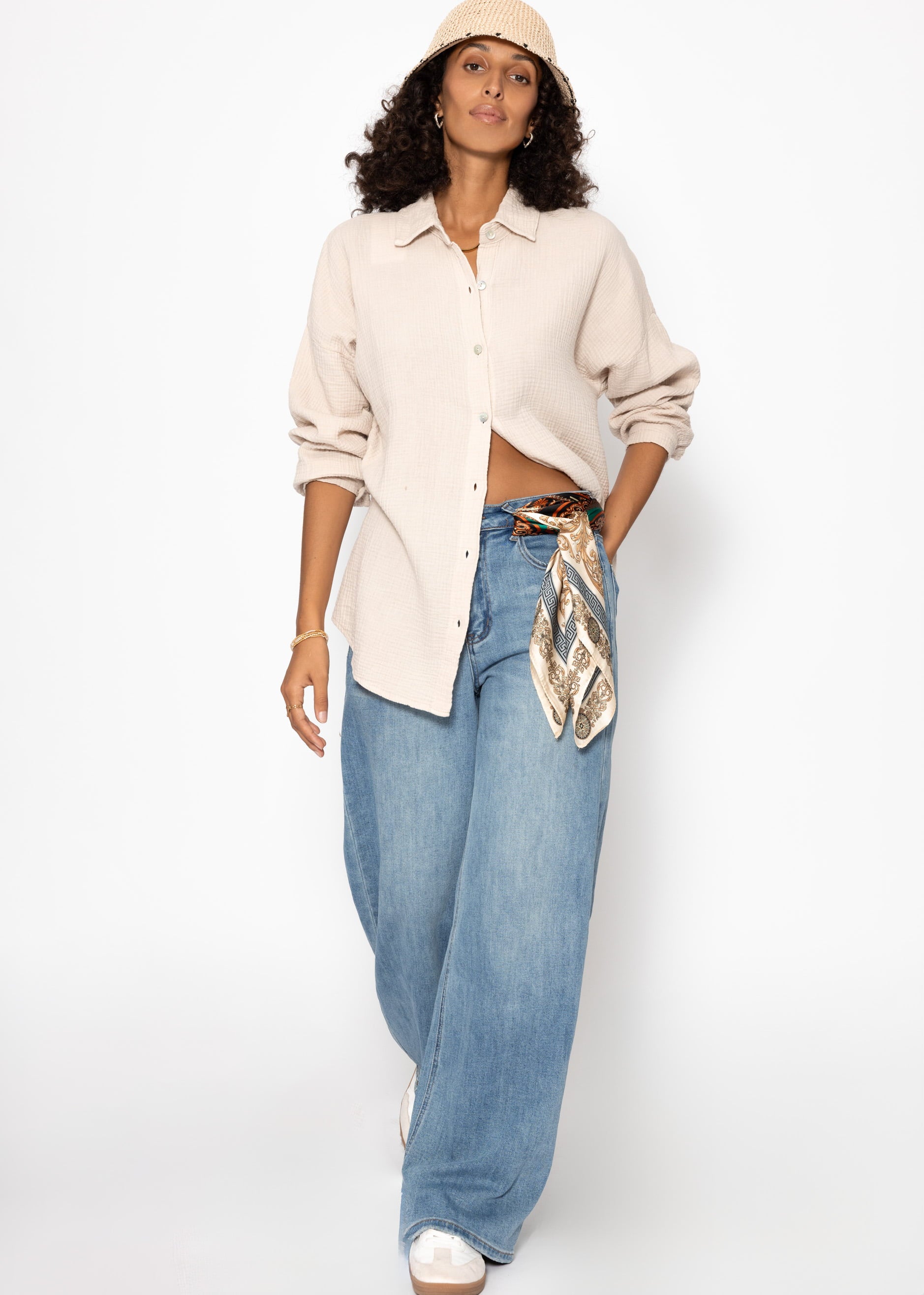 Muslin blouse in regular fit - beige
