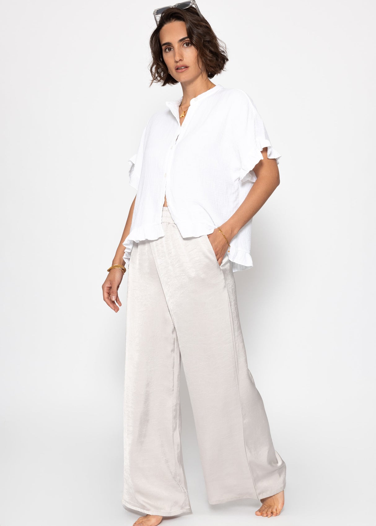 Musselin Bluse mit Rüschensaum - weiß