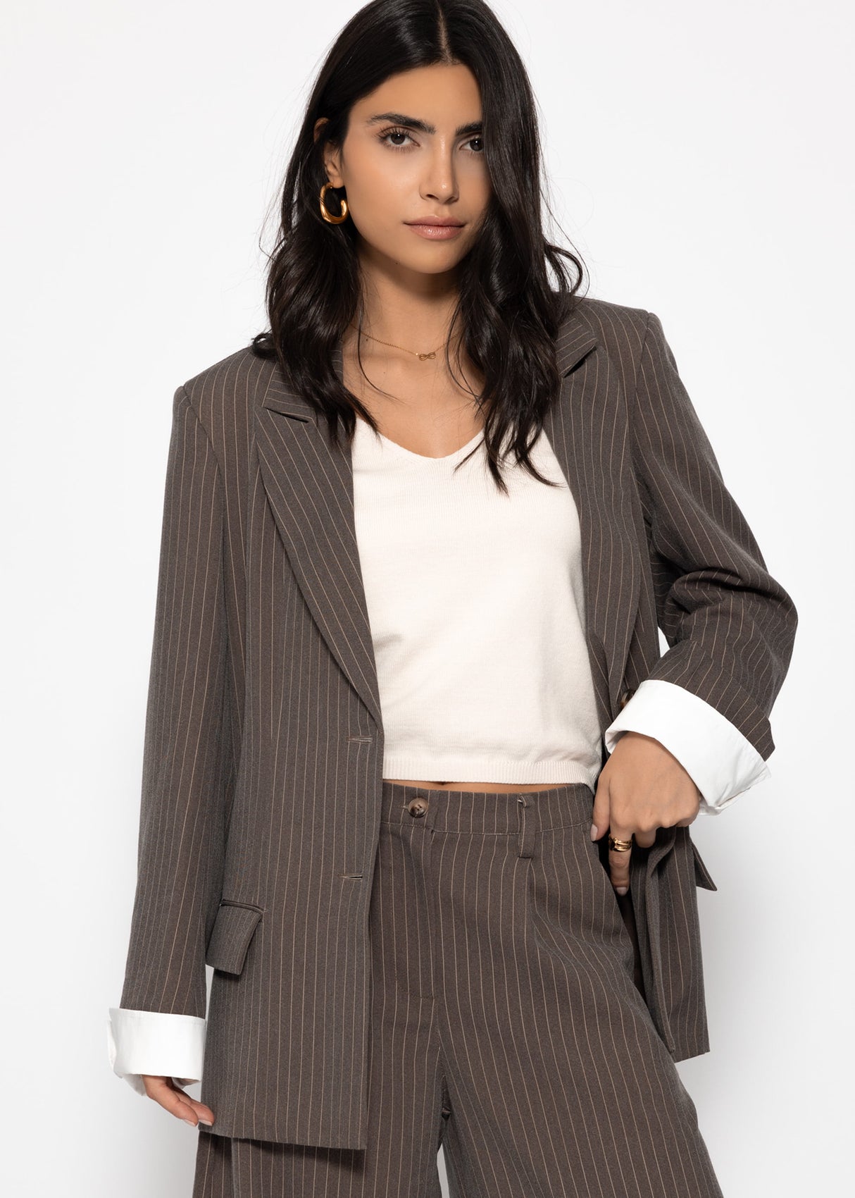 Oversize Blazer mit Nadelstreifen - braun