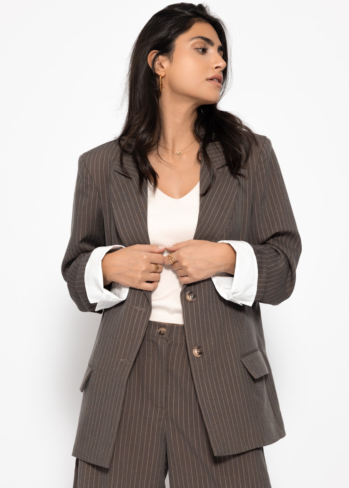 Oversize Blazer mit Nadelstreifen - braun