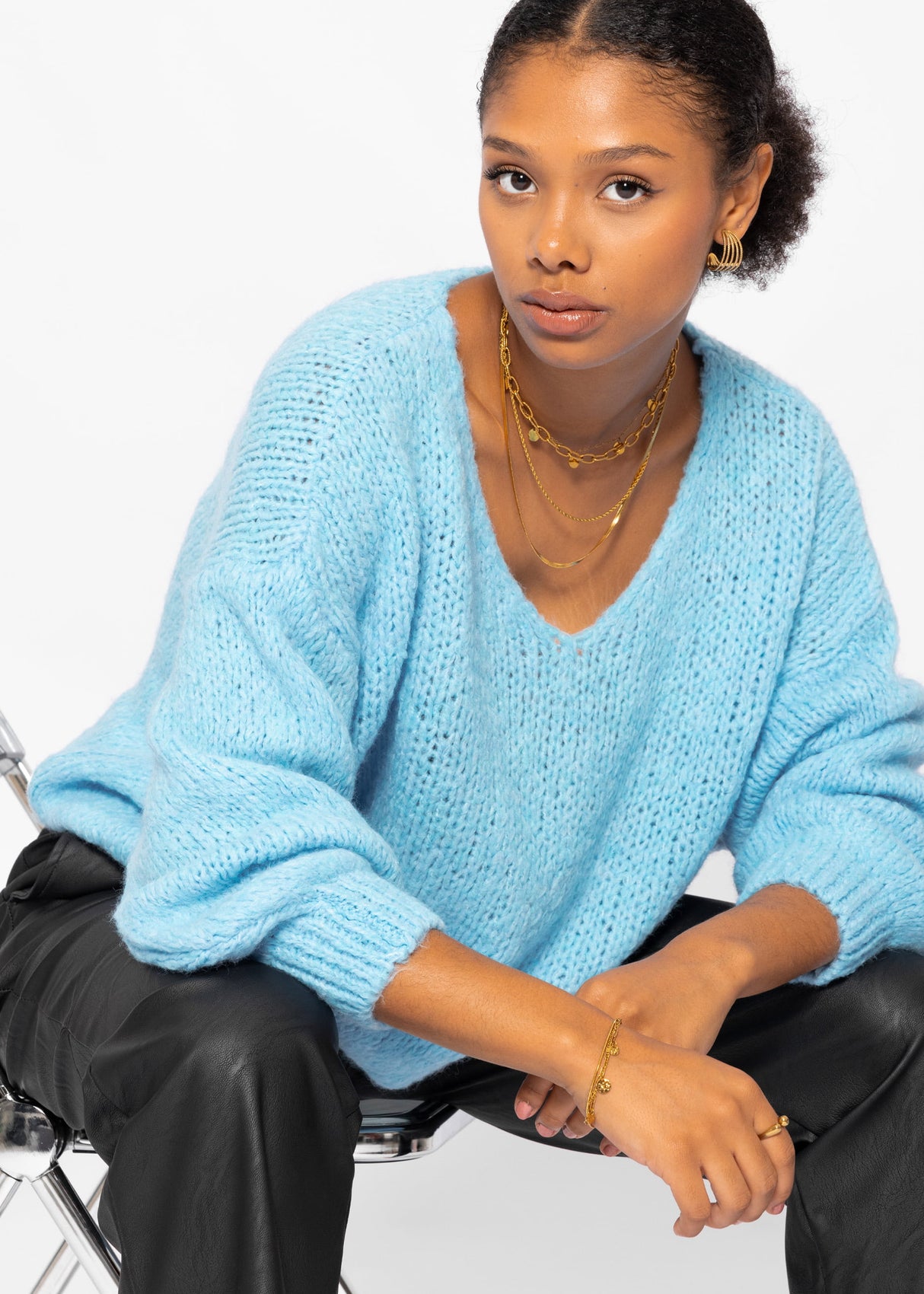 Oversized V-neck sweater - ice blue