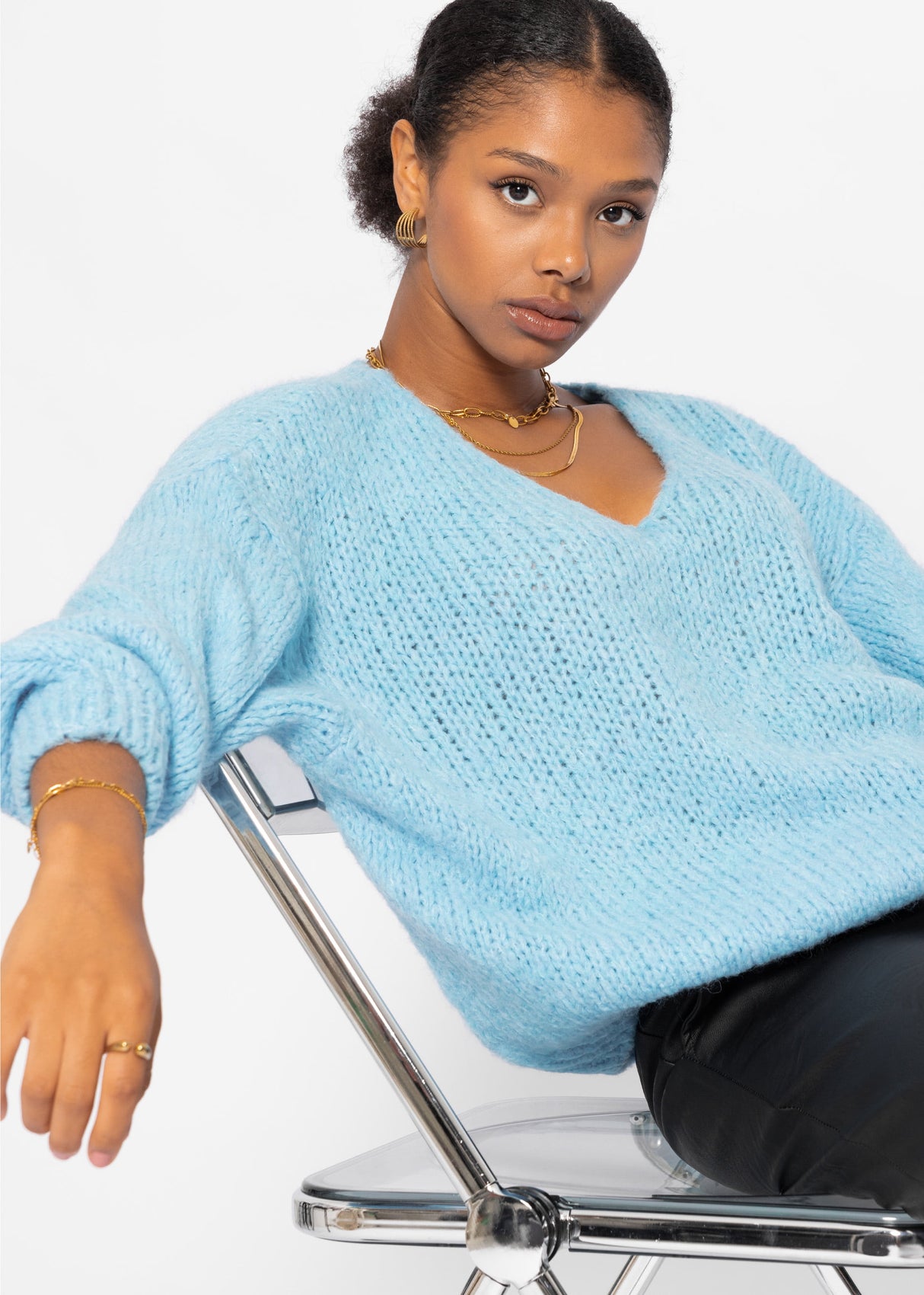Oversized V-neck sweater - ice blue