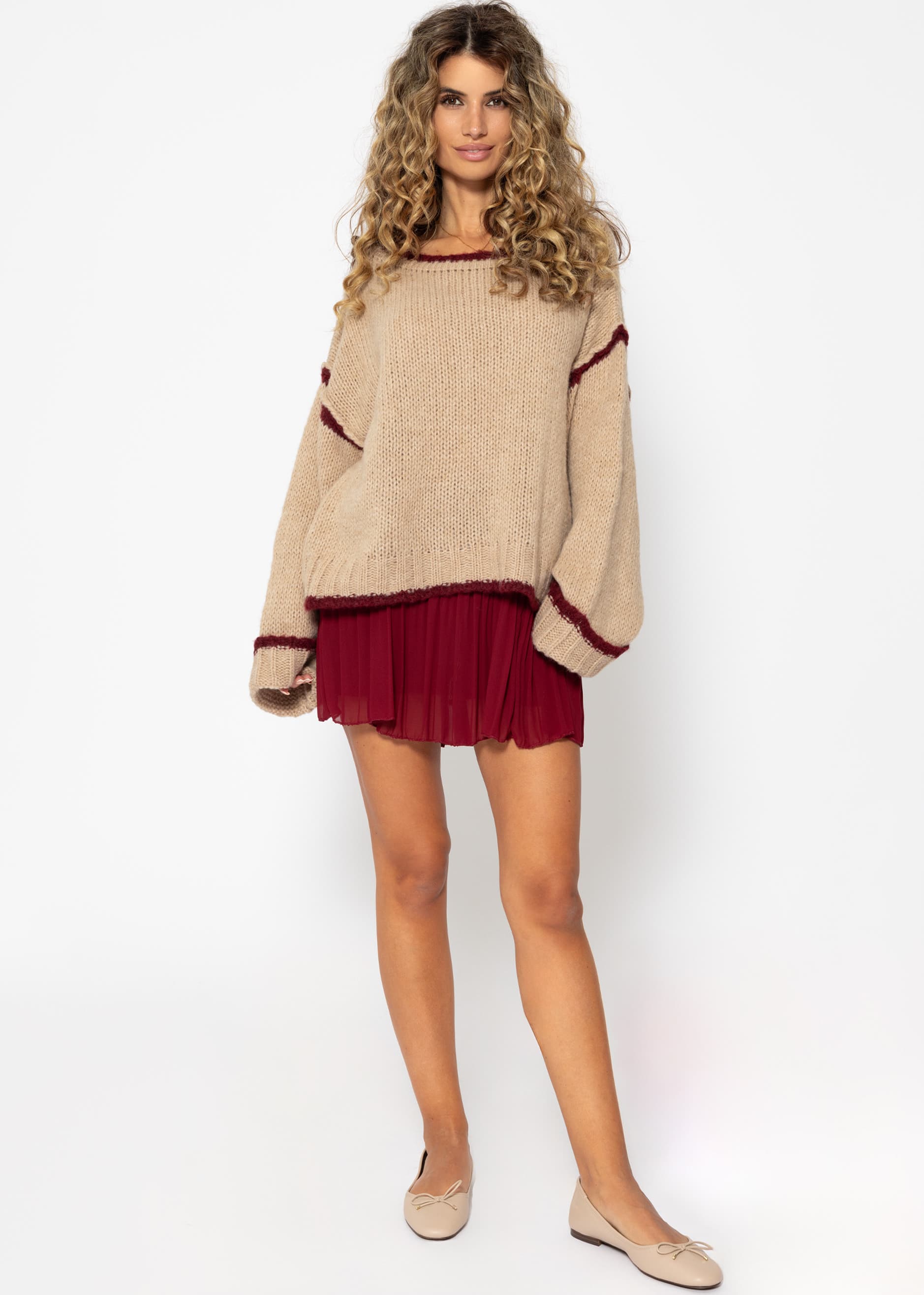 Pleated skirt made of chiffon, burgundy