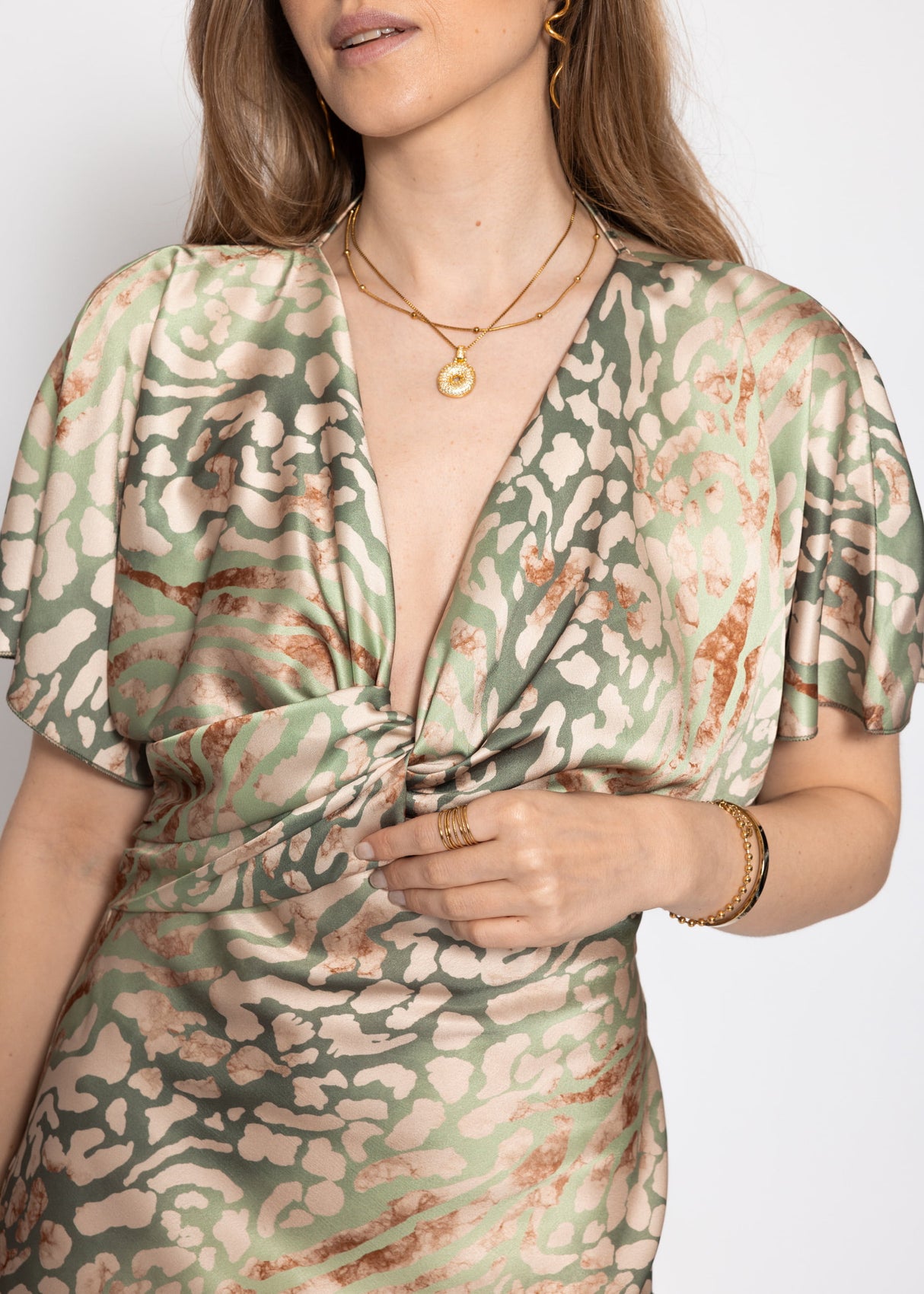 Satin midi dress with animal print - green