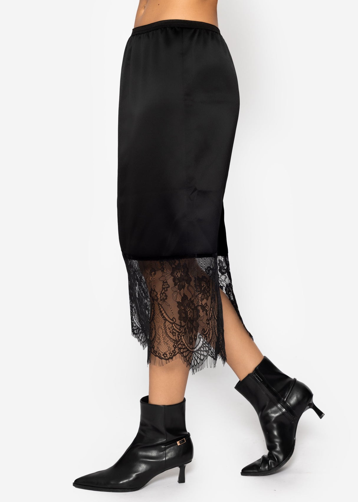 Satin skirt with lace hem - black
