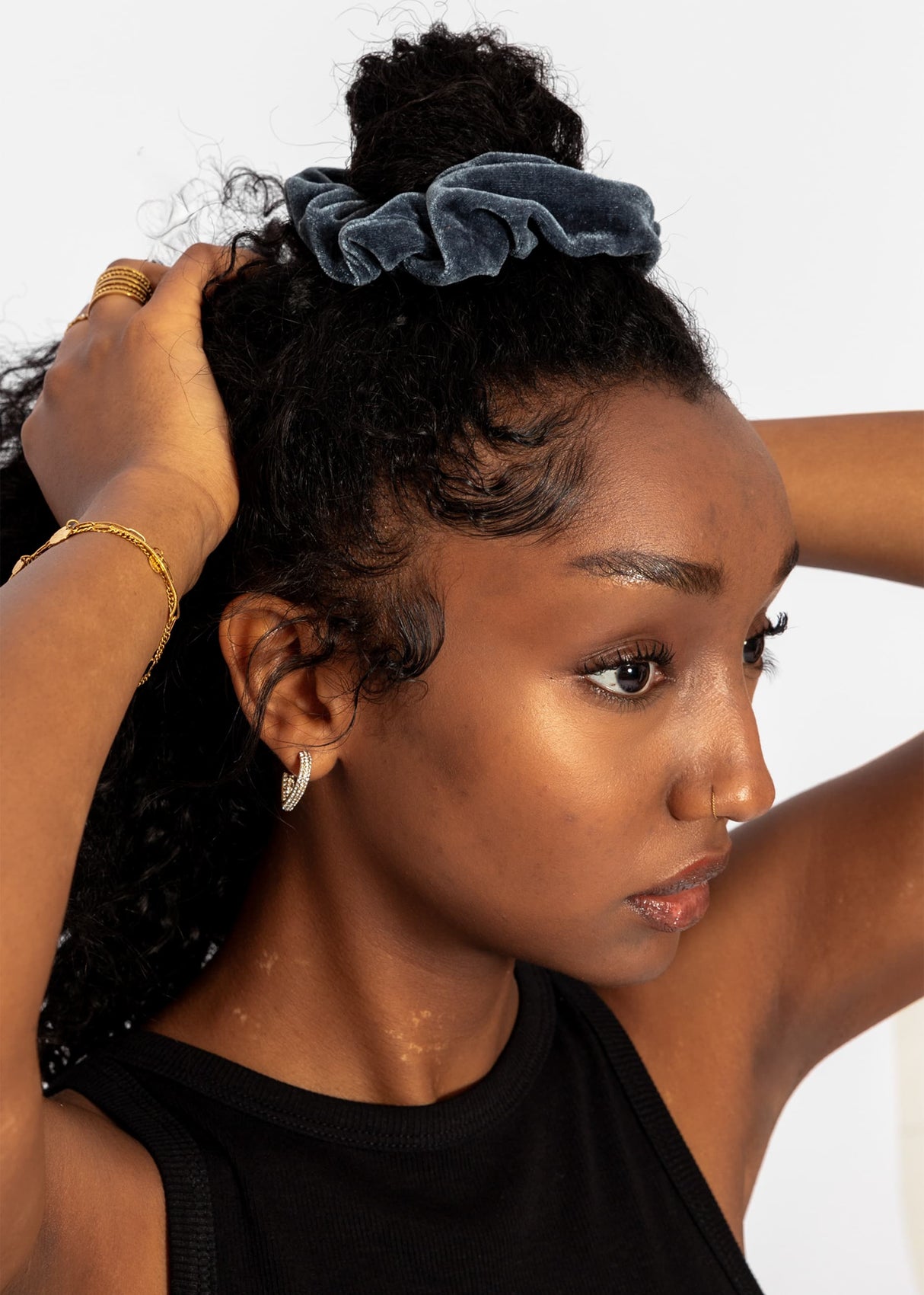 Velvet scrunchie - dark grey