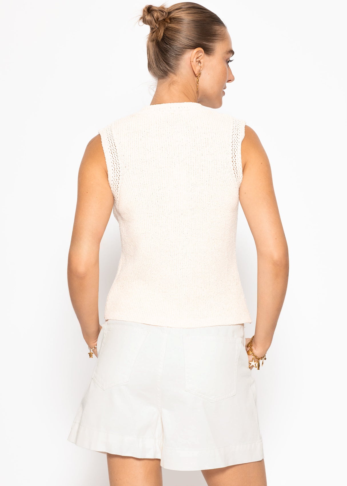 Knitted top with shell buttons - off-white