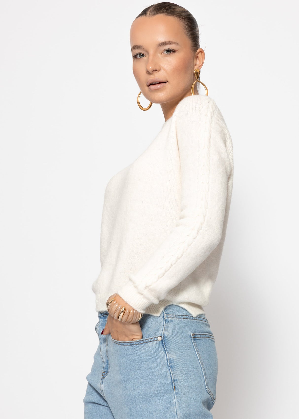 Strickpullover mit Zopfmuster-Detail - offwhite