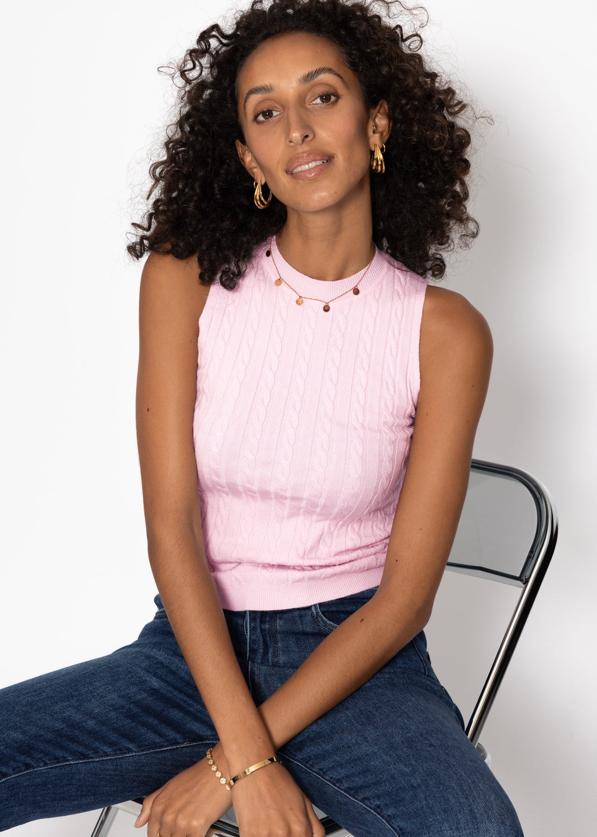 Knitted top with cable pattern - pink