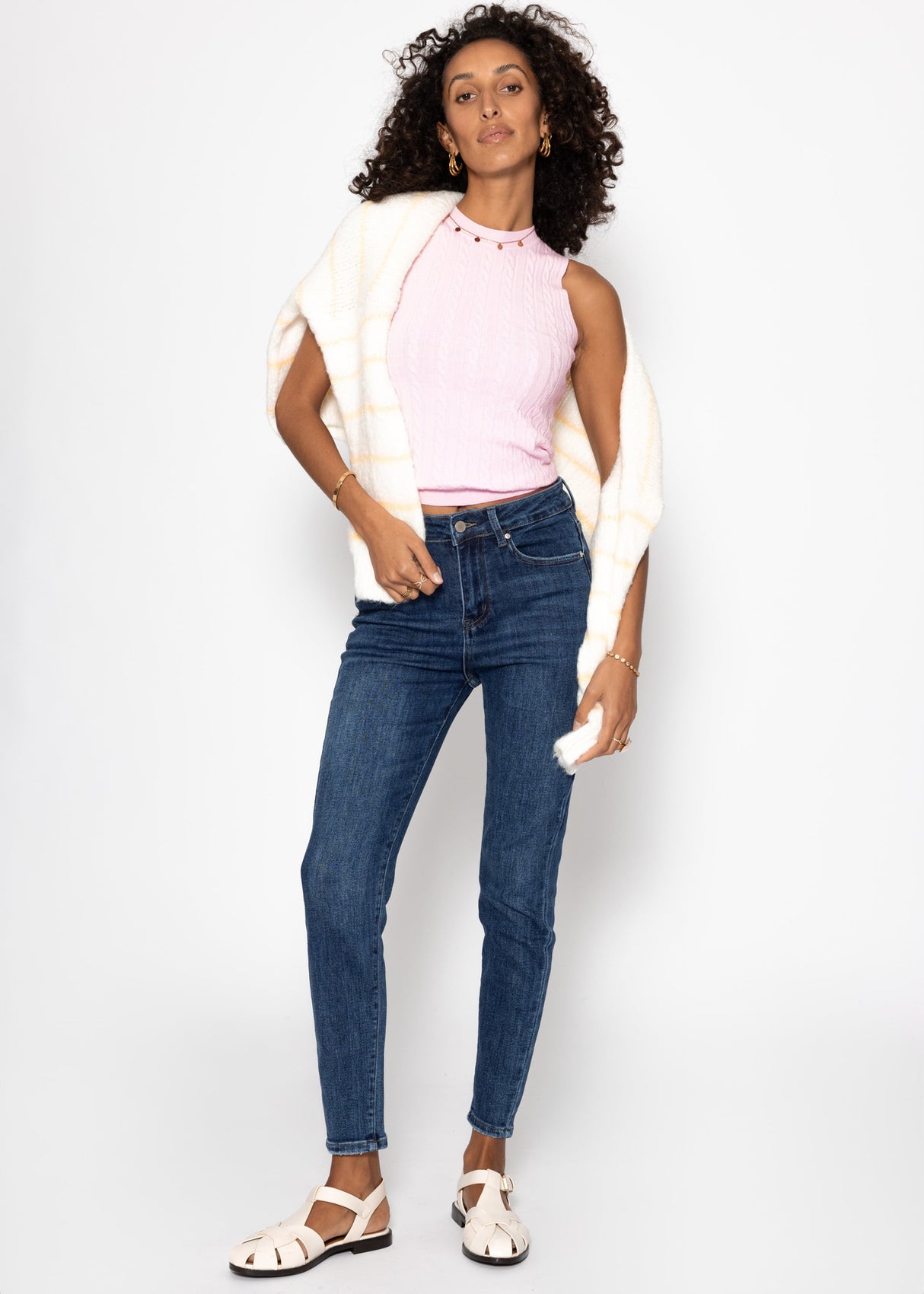 Knitted top with cable pattern - pink