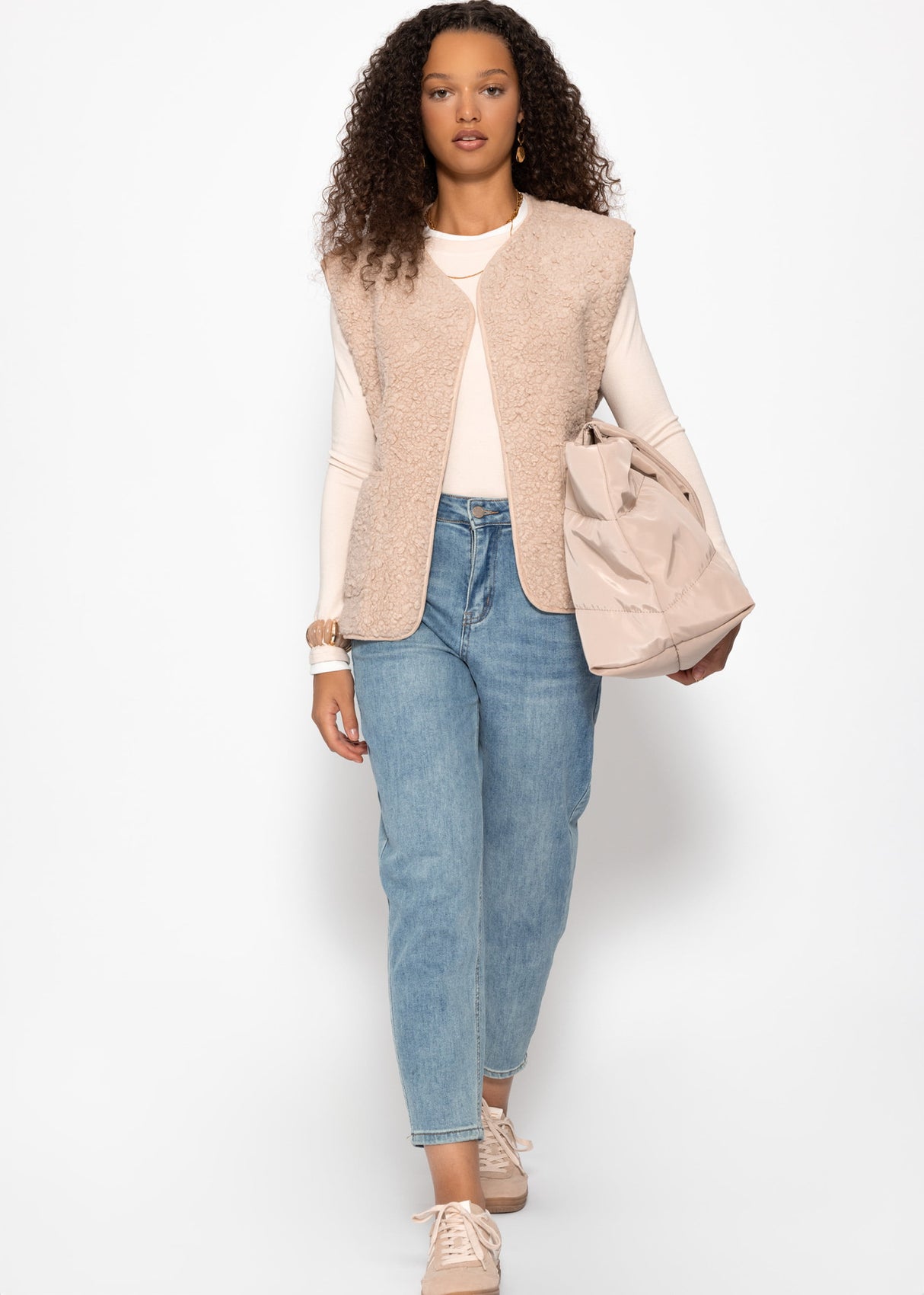 Teddy vest with pockets - beige