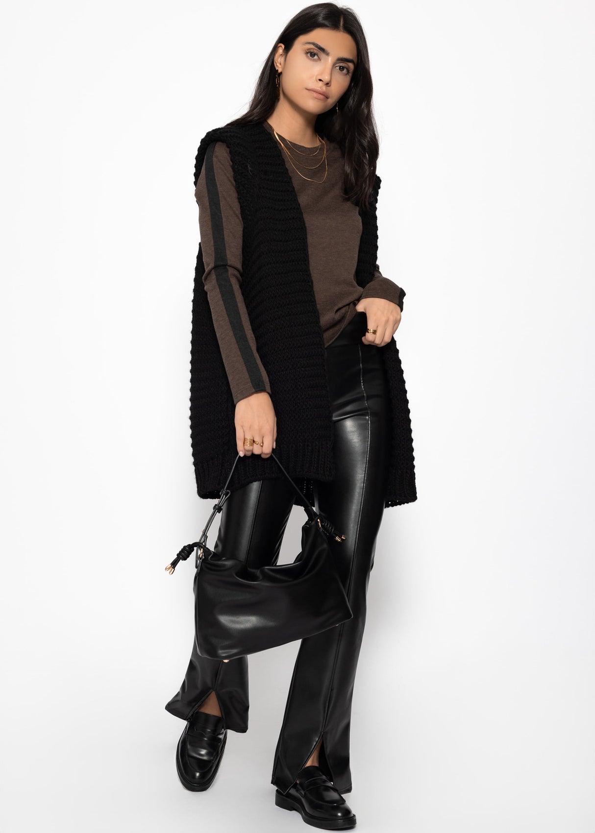 Thermal long-sleeved shirt with contrasting sleeves - brown