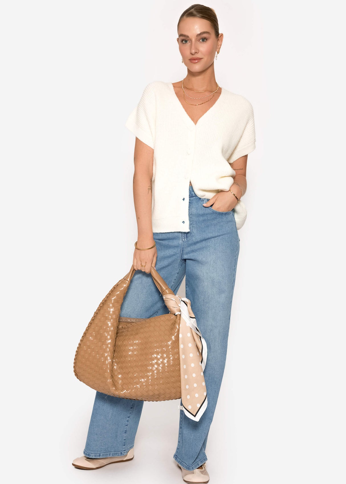 Strickweste mit Herzknöpfen - offwhite