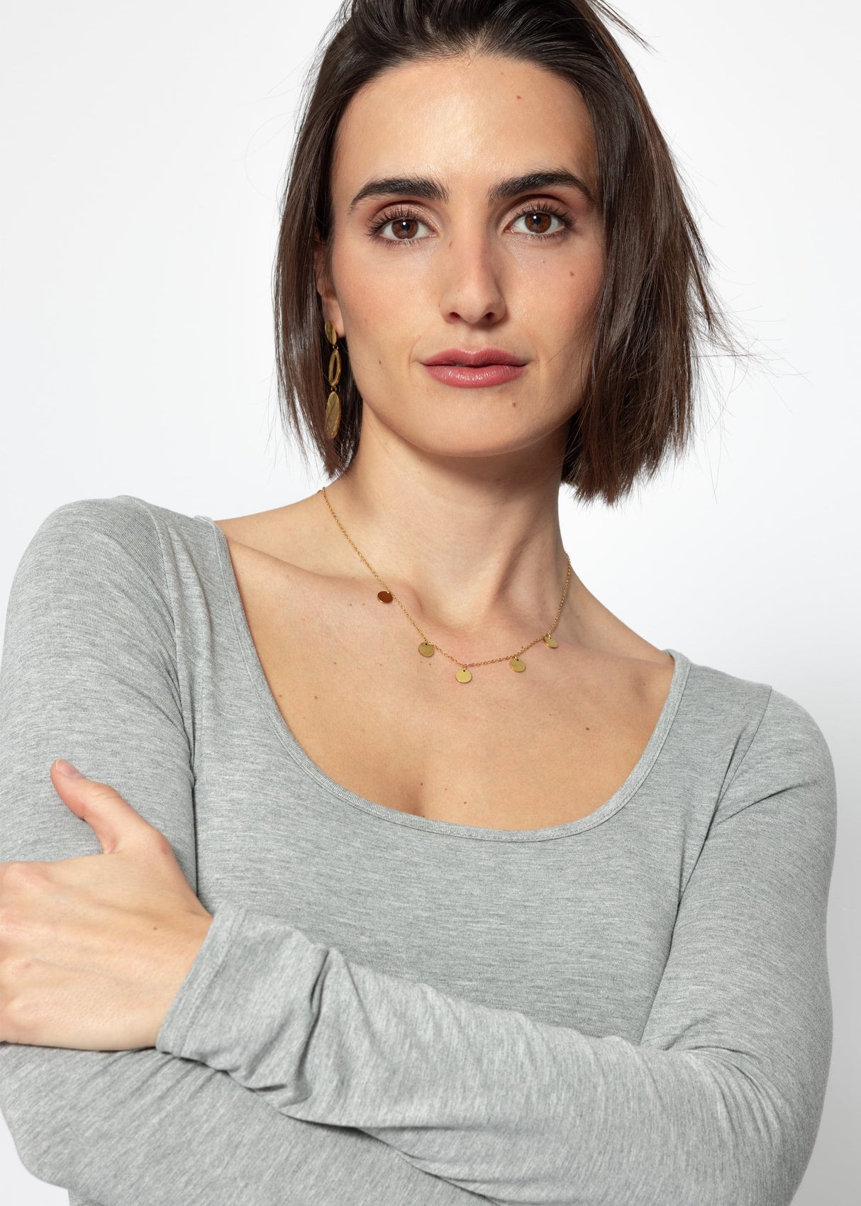 Long-sleeved shirt with neckline - grey