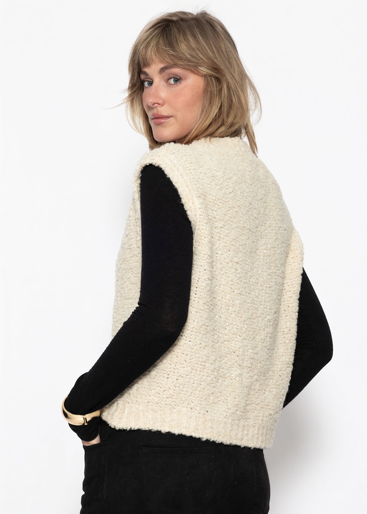 Sleeveless waistcoat with toggle fastening - off-white
