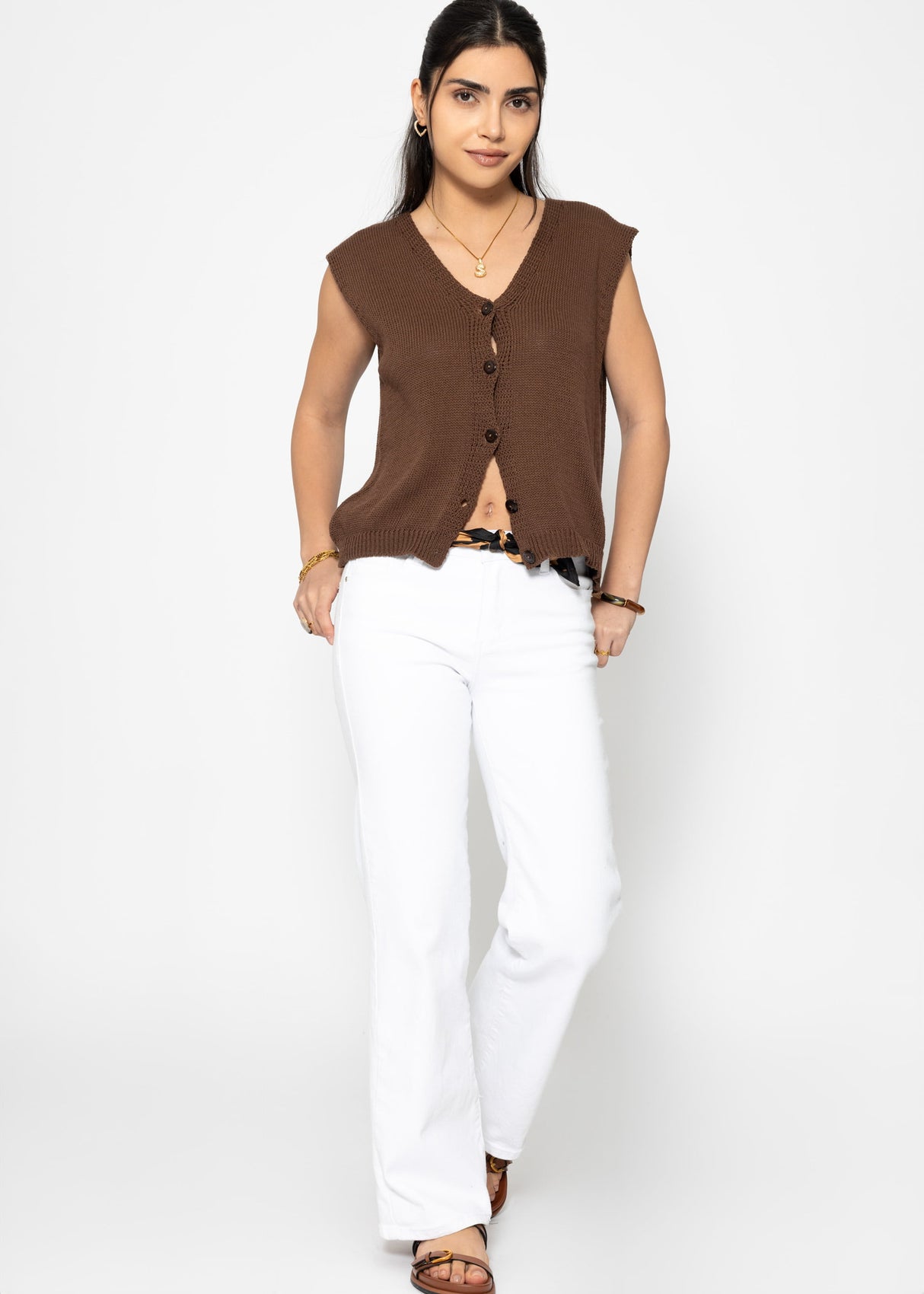 Sleeveless knitted vest - brown