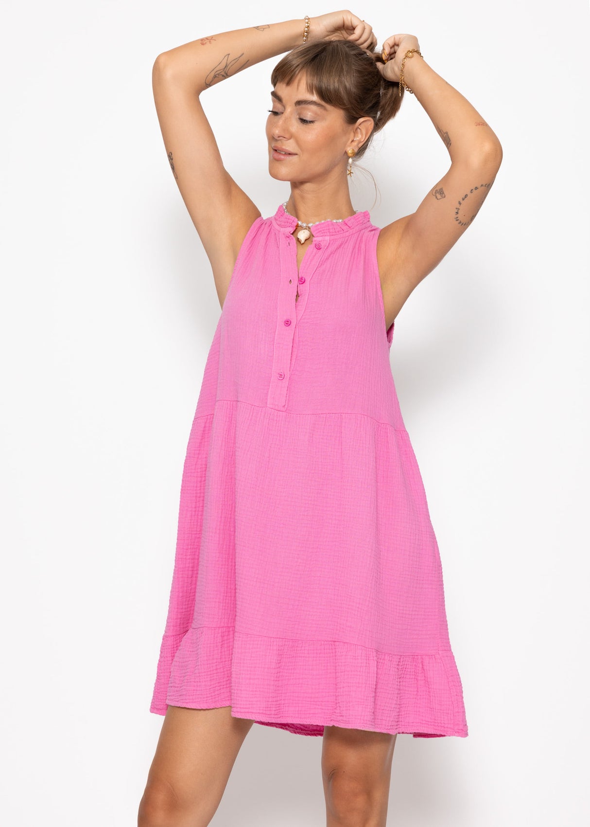 Smart Musselin dress with ruffles - pink
