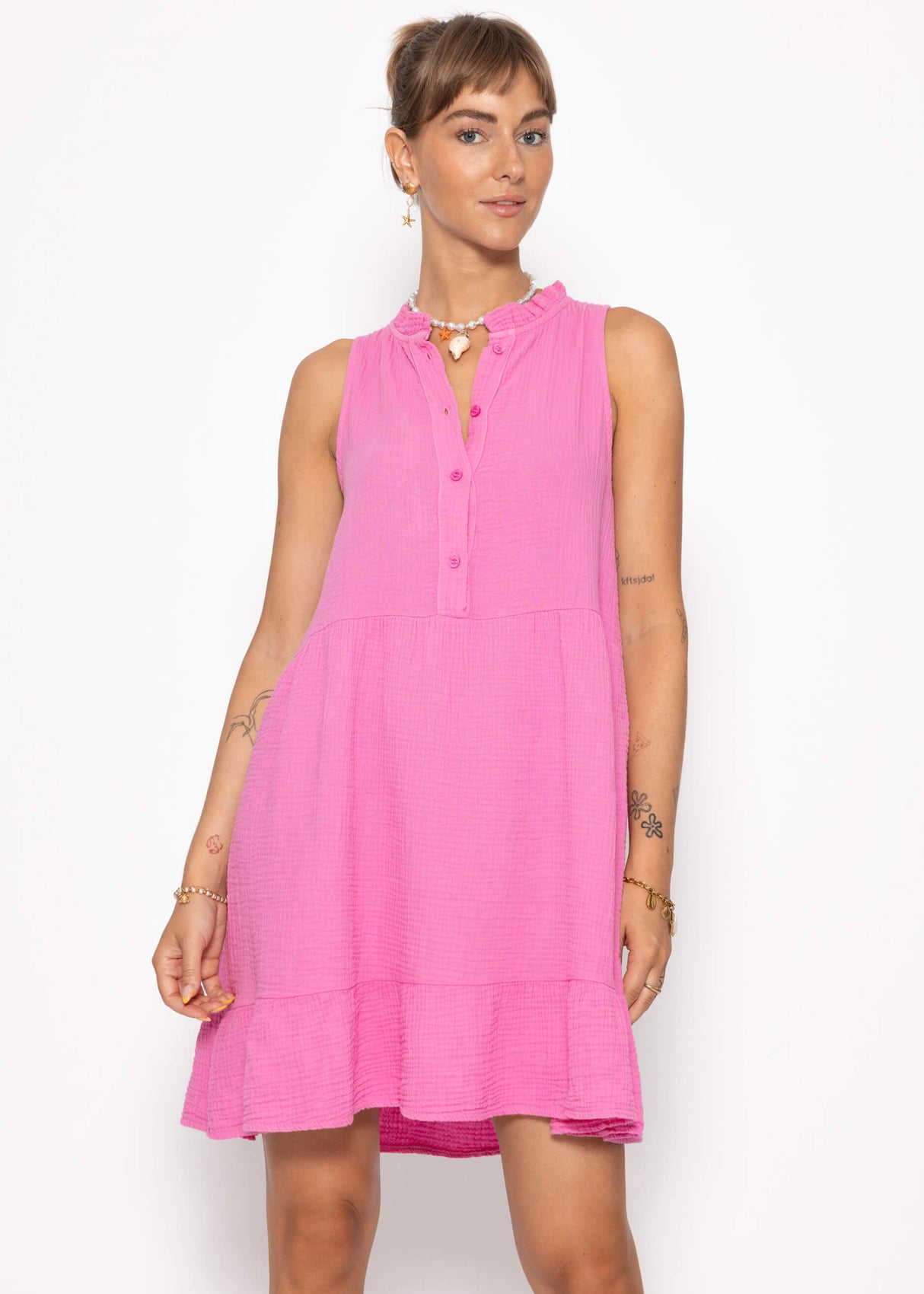 Smart Musselin dress with ruffles - pink