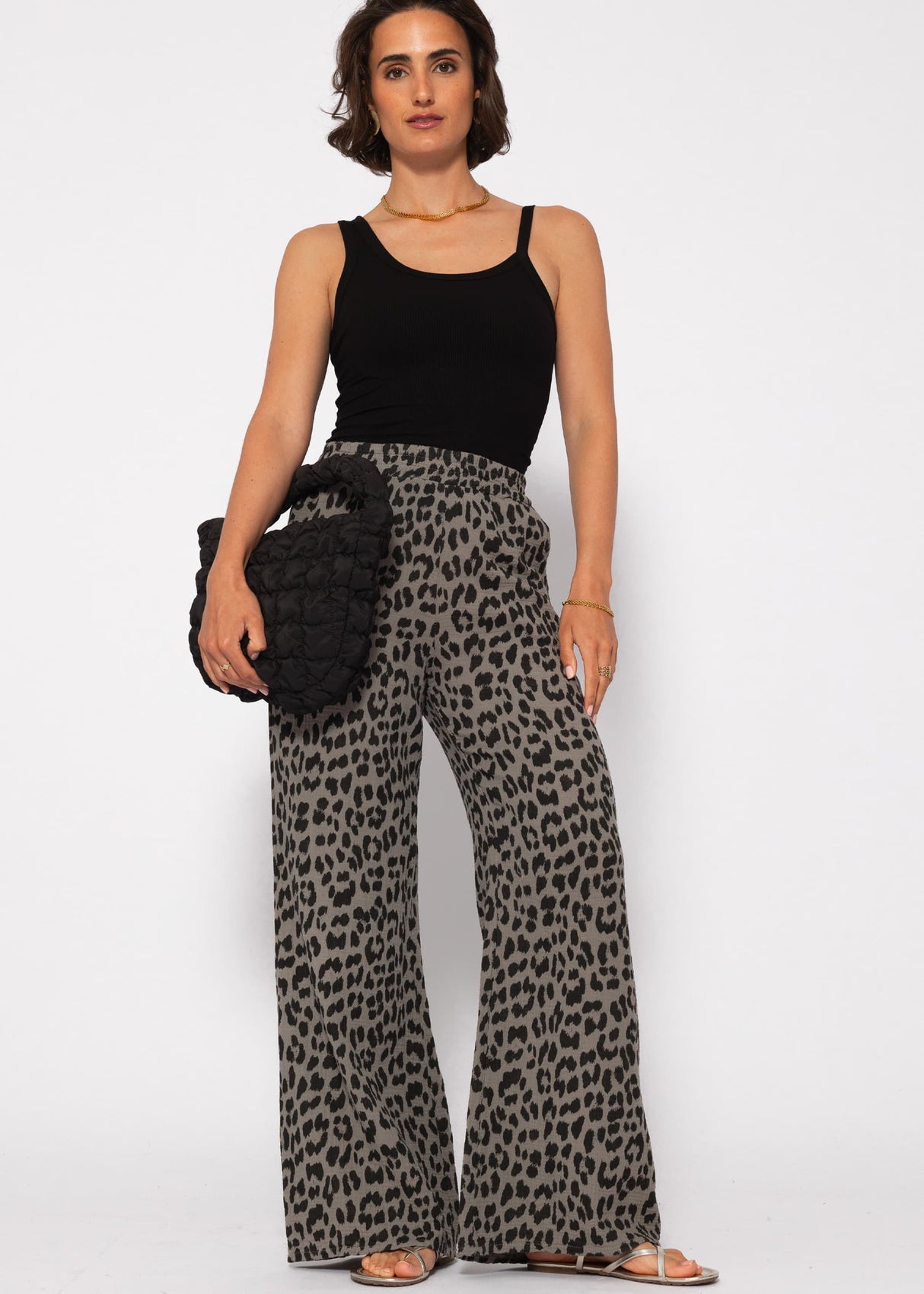 Asymmetric tank top - black