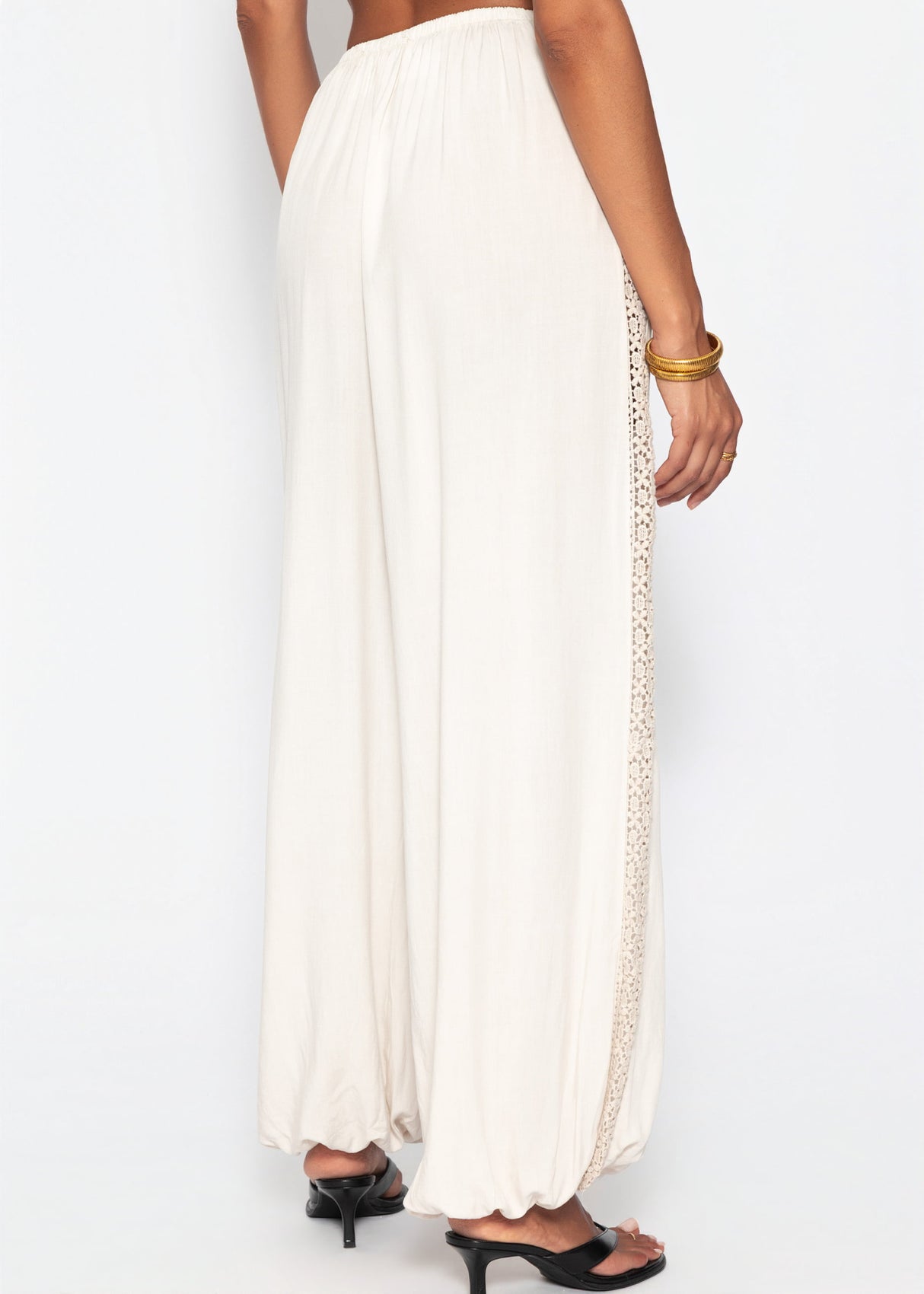 Ballonhose mit Spitzeneinsätzen - beige