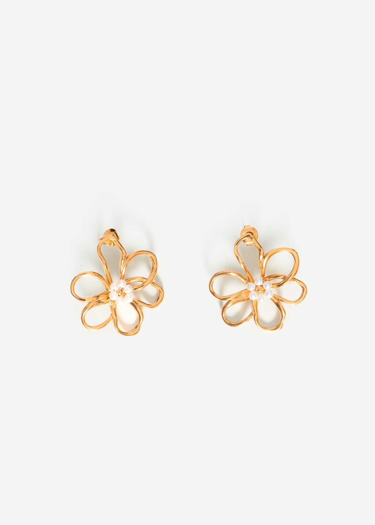 Flowers earrings with pearls - gold