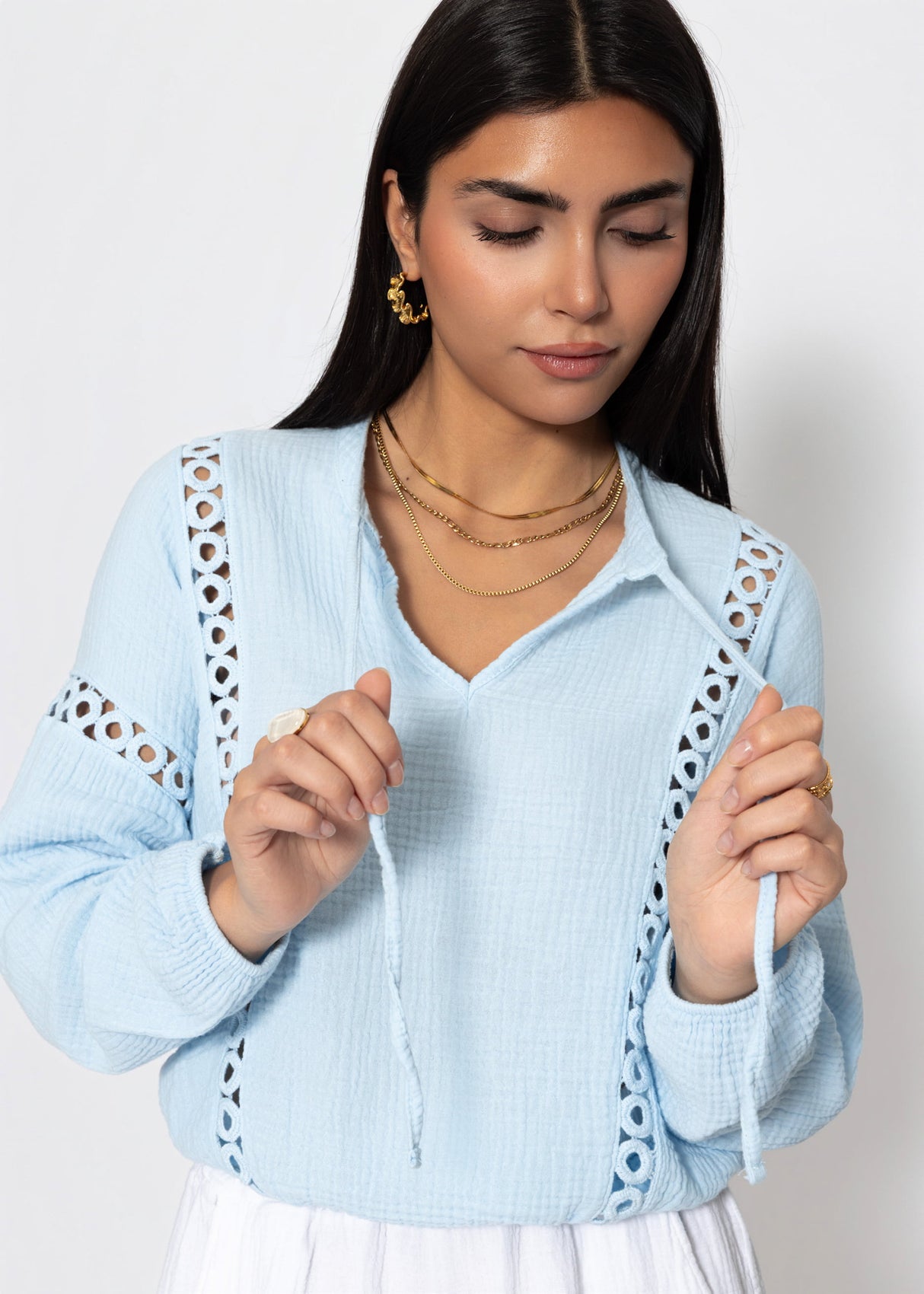 Blouse made of Musselin with lace insert - light blue