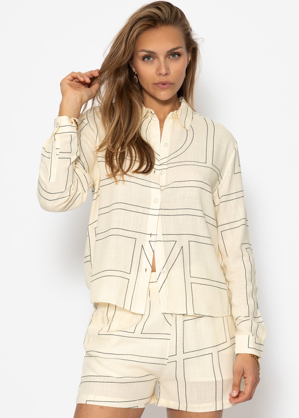 Blouse with print - cream