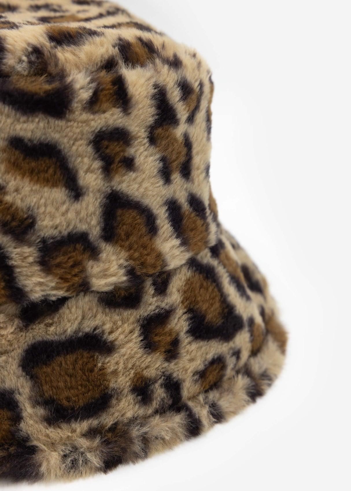 Faux fur hat with leopard print - beige