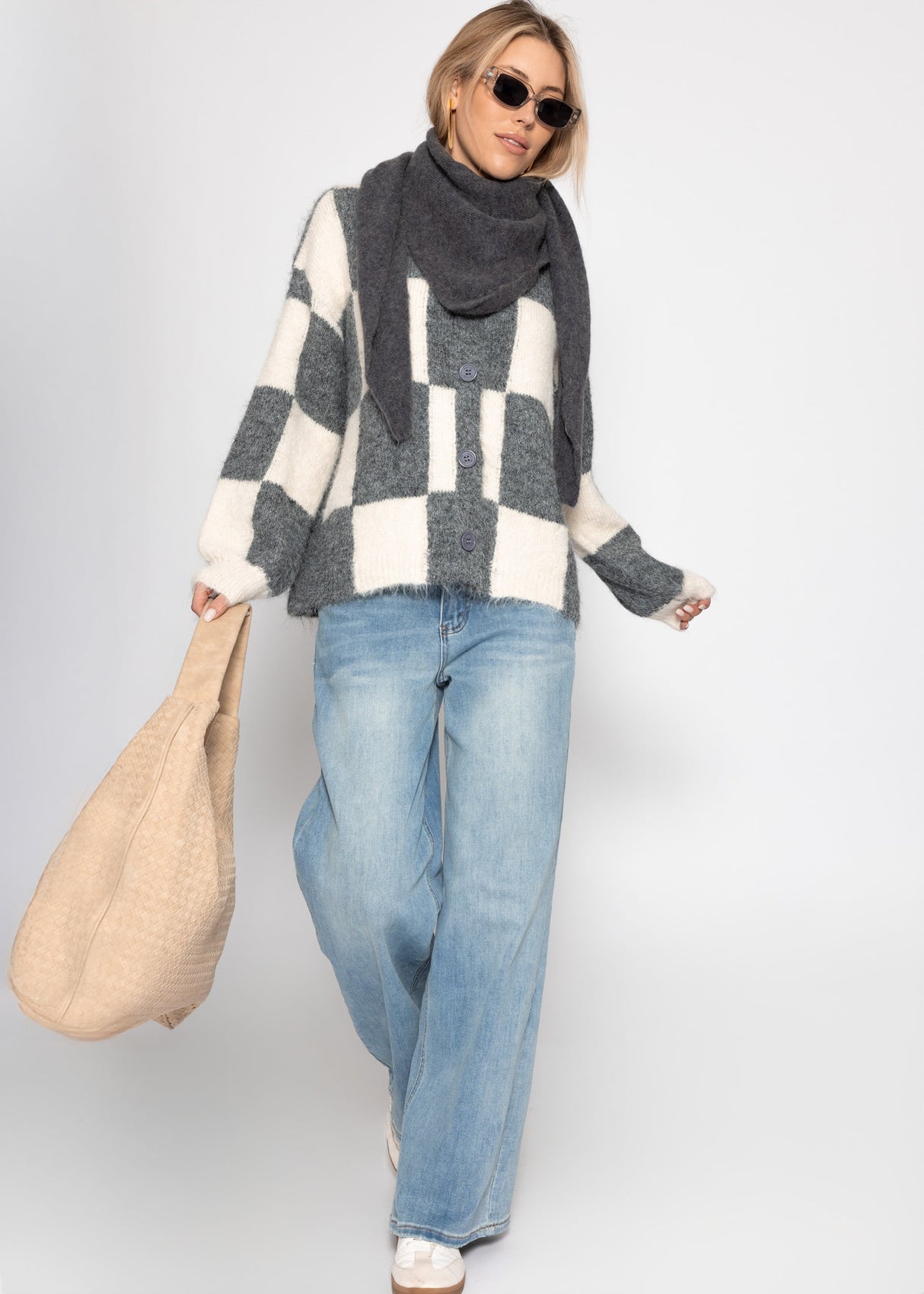 Cardigan in check pattern - gray