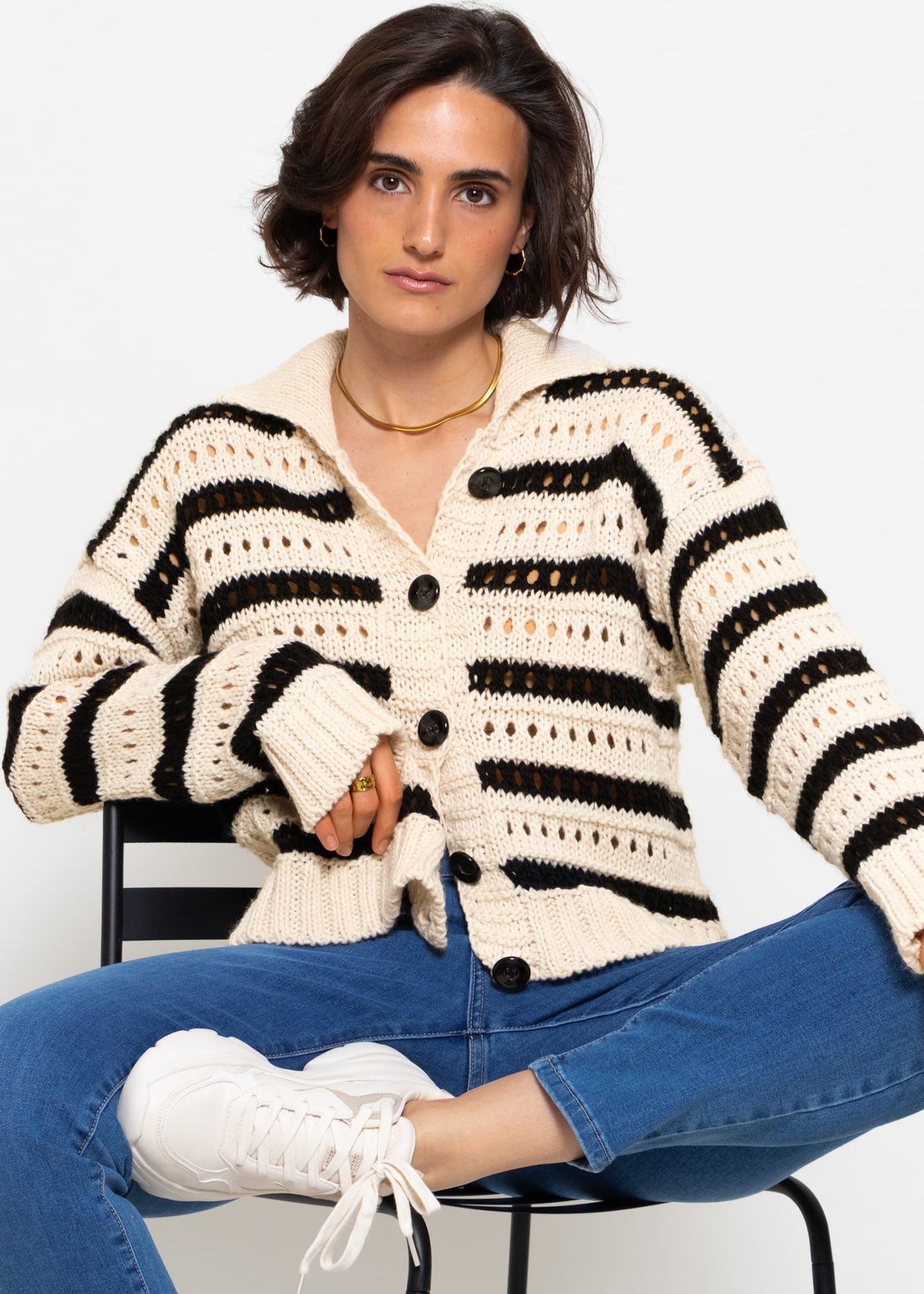 Openwork knit cardigan with collar - beige-black