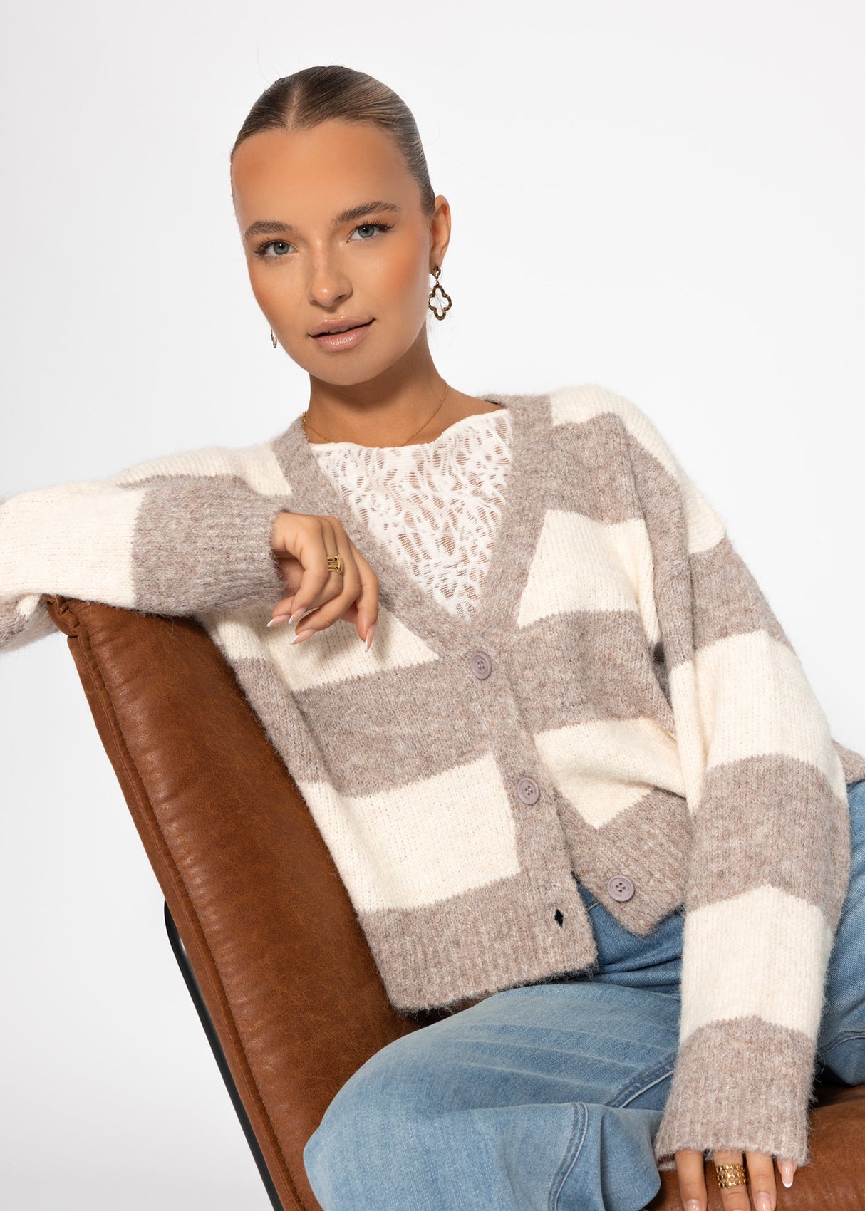 Cardigan with block strips and V-neck - beige